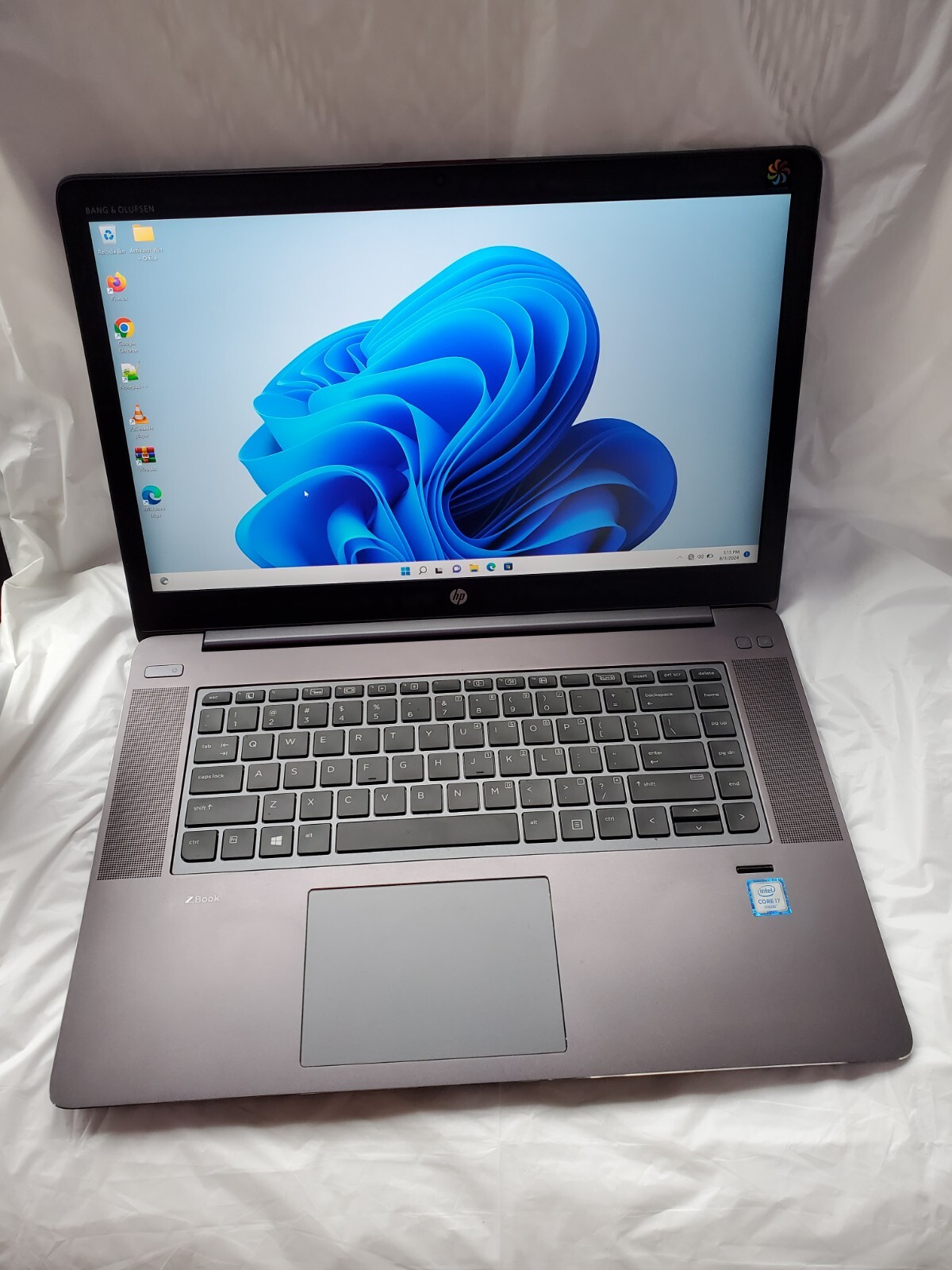 HP ZBook Studio G3 w/ Intel Core i7-6700HQ 16GB RAM 256GB SSD WIN 11 PRO
