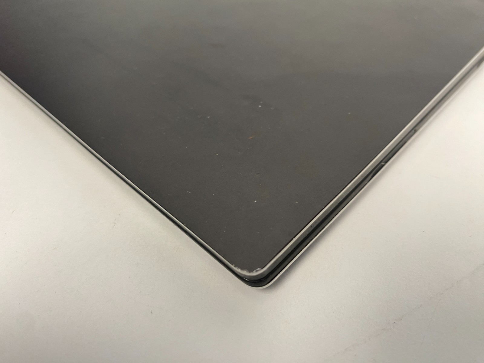 Dell XPS P71G 13″ i7-7Y75 @1.30GHz 16GB RAM NO SSD/OS PARTS