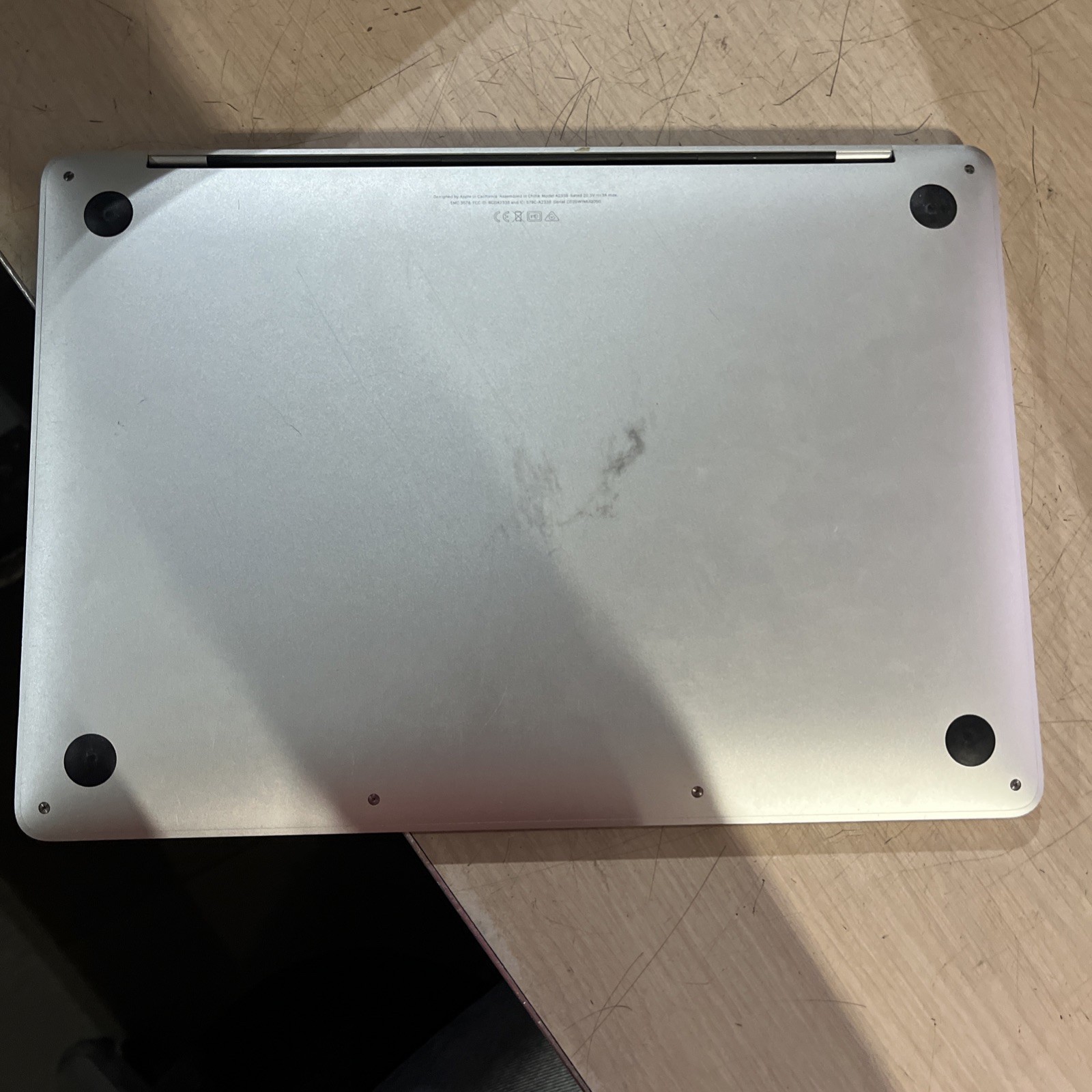 APPLE MACBOOK PRO “M1″ 8 CPU/8 GPU 13” 3.2GHZ 8GB RAM 256SSD
