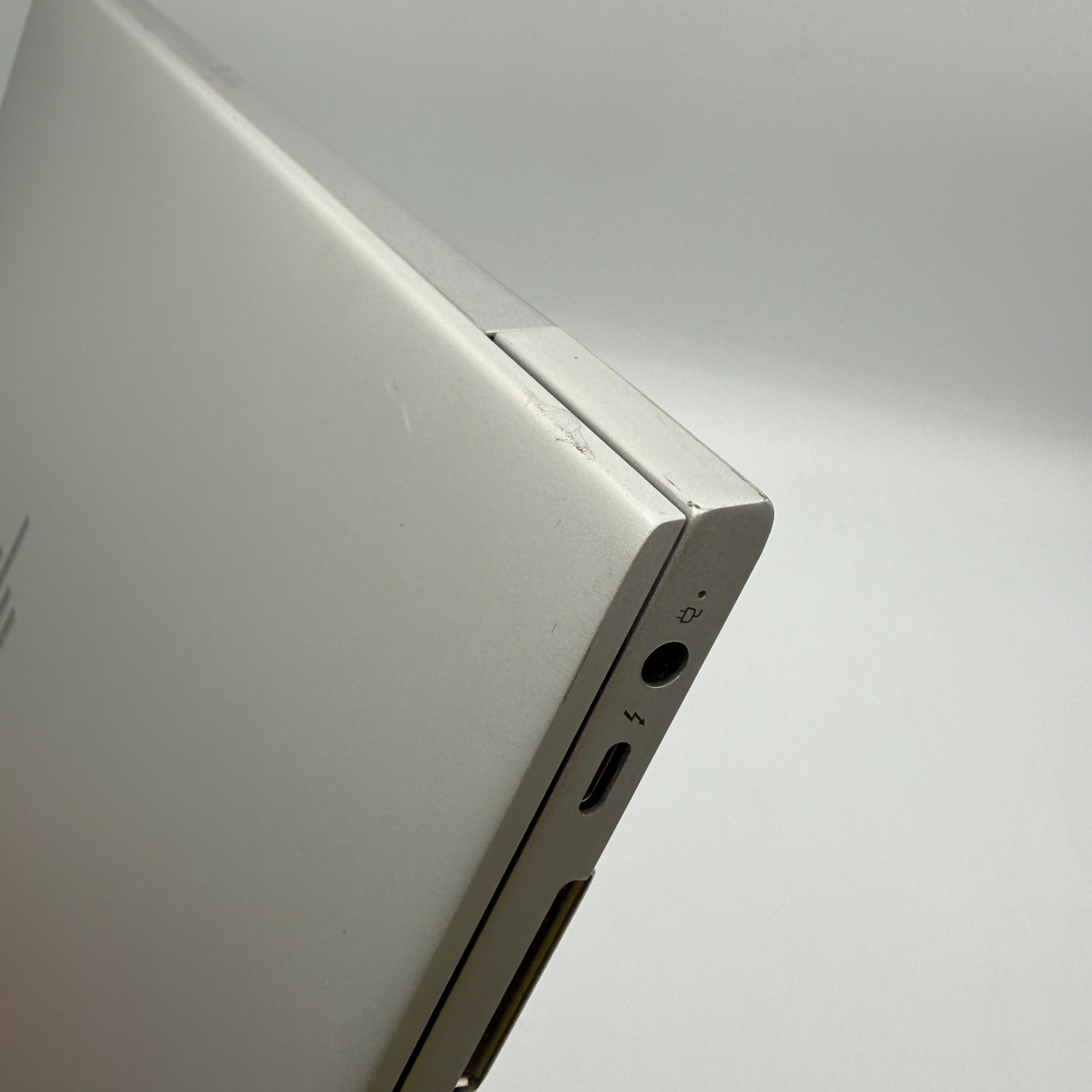 HP EliteBook 850 G6 15.6″ i7-8665U 8GB 512GB SSD Win 11 Pro