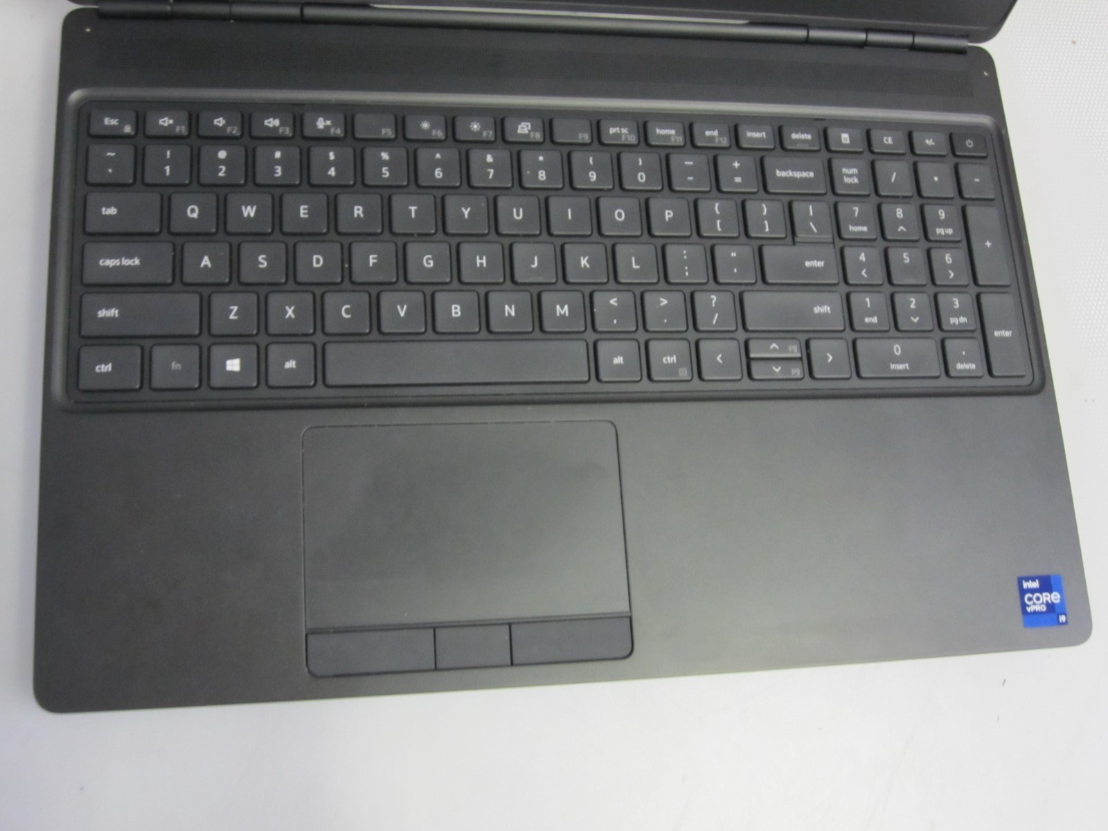 Dell Precision 7560 i9-11950H 2.60GHz 32GB 2TB UBUNTU Laptop + AC