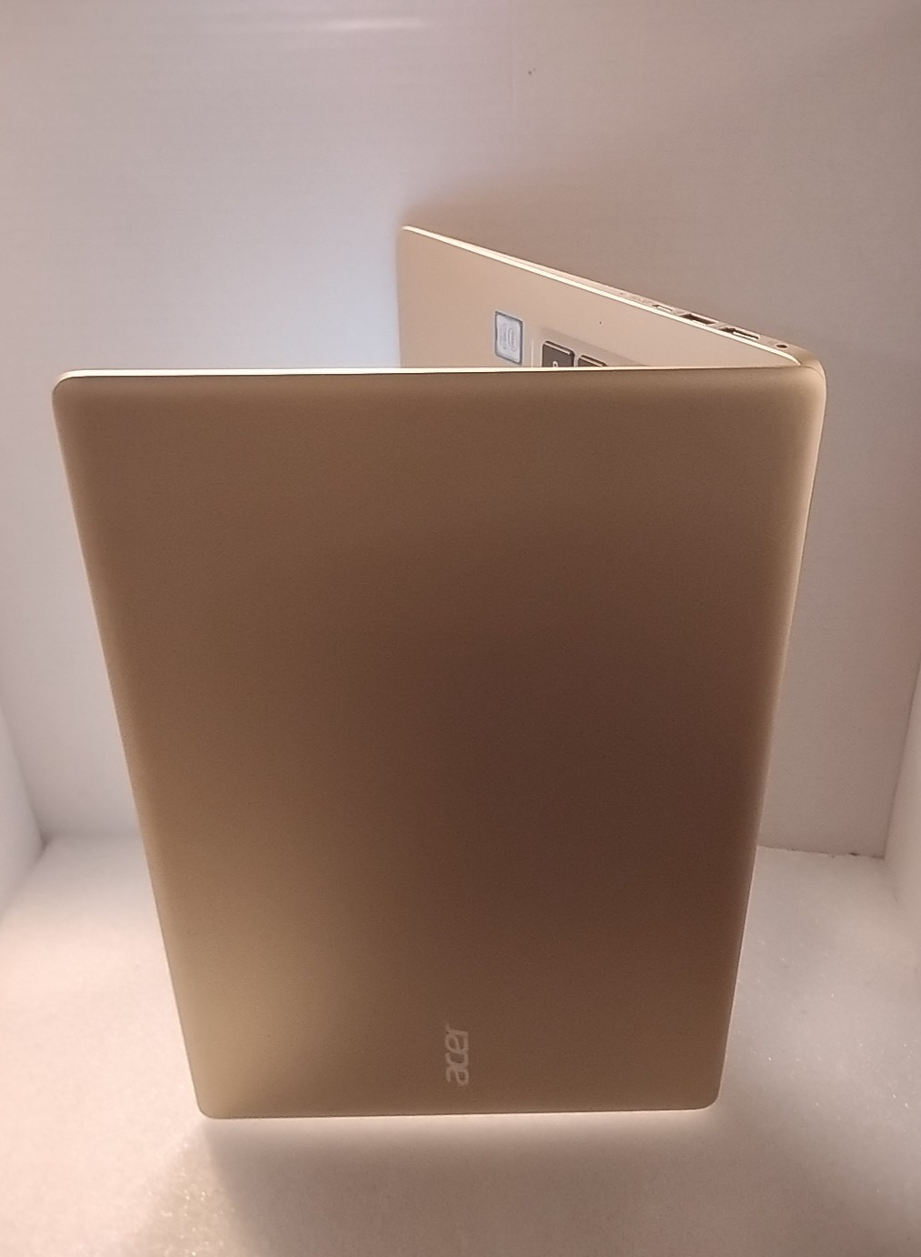 Acer Swift SF314-51 I3 7100U CPU @ 2.40 GHz