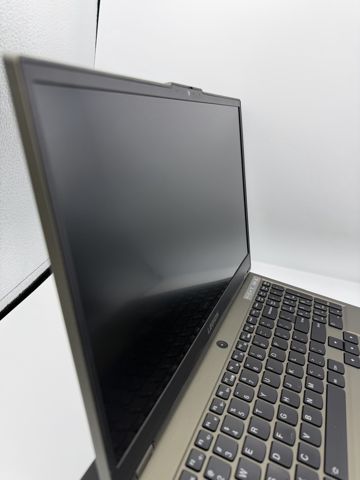 Lenovo Legion 5 15.6″ 144Hz | i7-10750H | GTX 1660 Ti | 16GB RAM | 1.5TB Storage