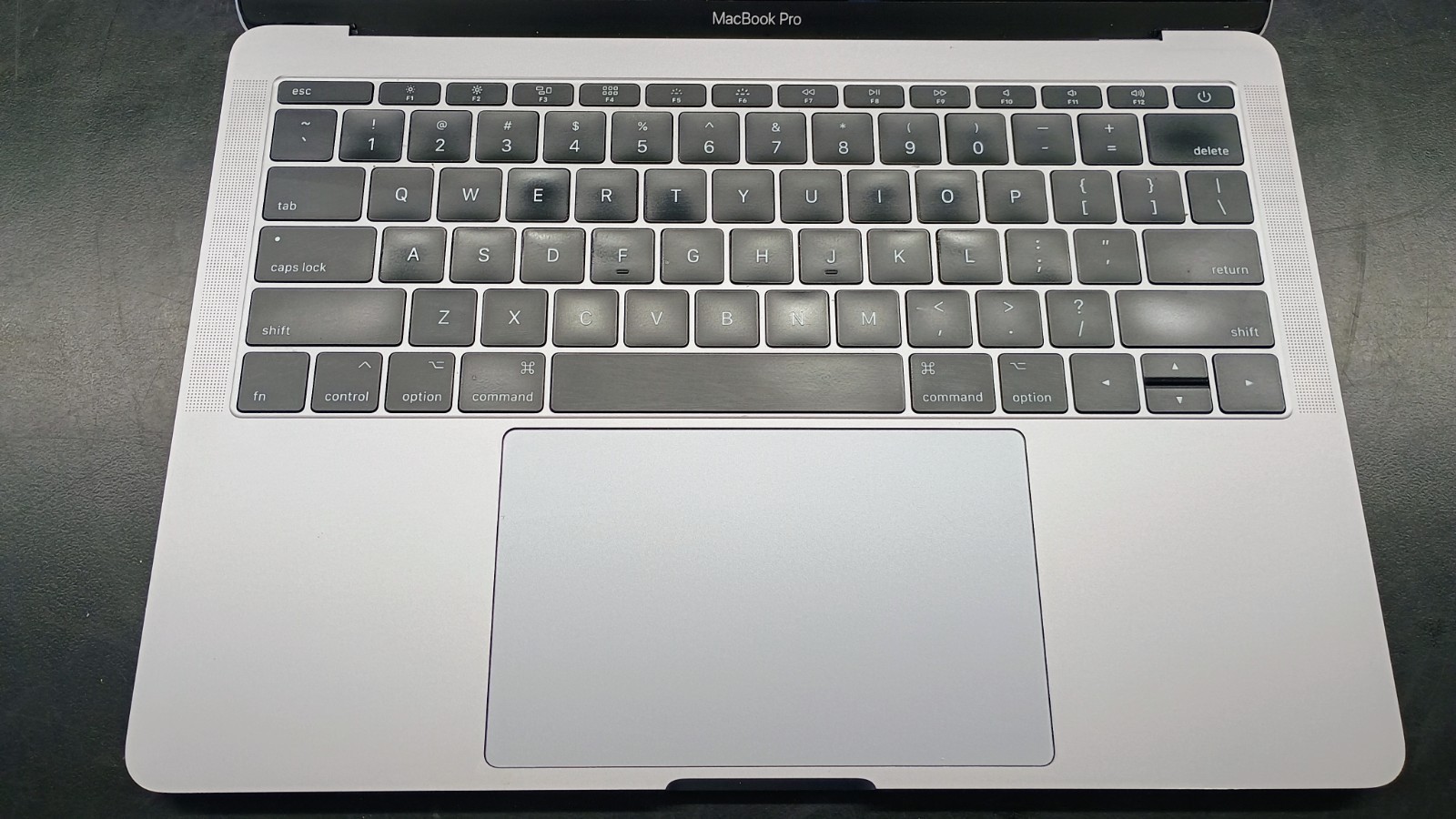 Apple MacBook Pro 2017 A1708 EMC 3164 AS-IS for Parts & Non-Functional