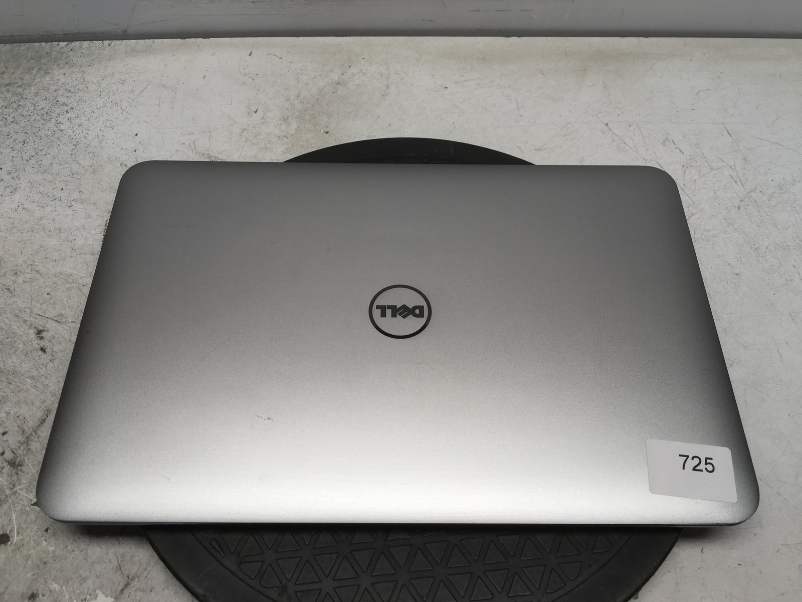 Dell XPS L321X Intel i5-2467M 1.6GHz 4 GB NO HDD No Batt