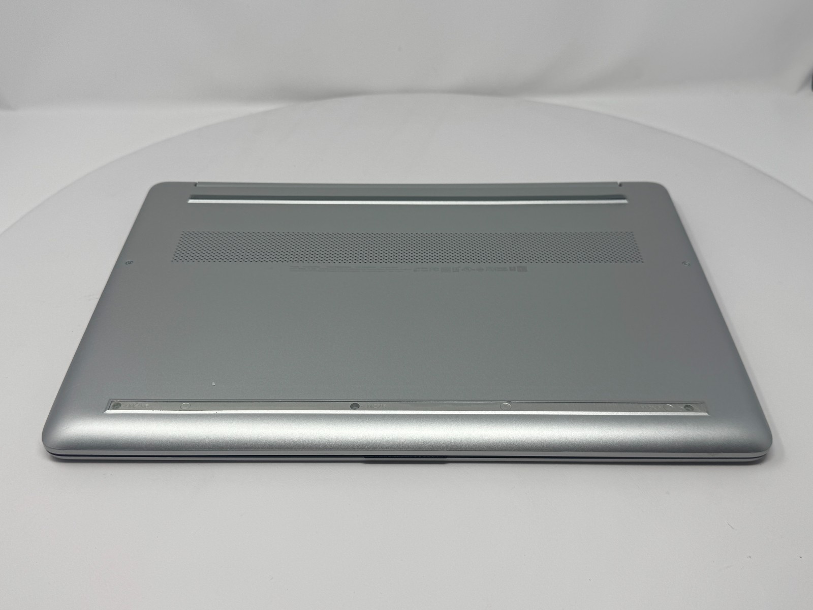 HP 15-ef1044nr Athlon Gold 4GB 128GB SSD For Parts or Repair READ DESCRIPTION