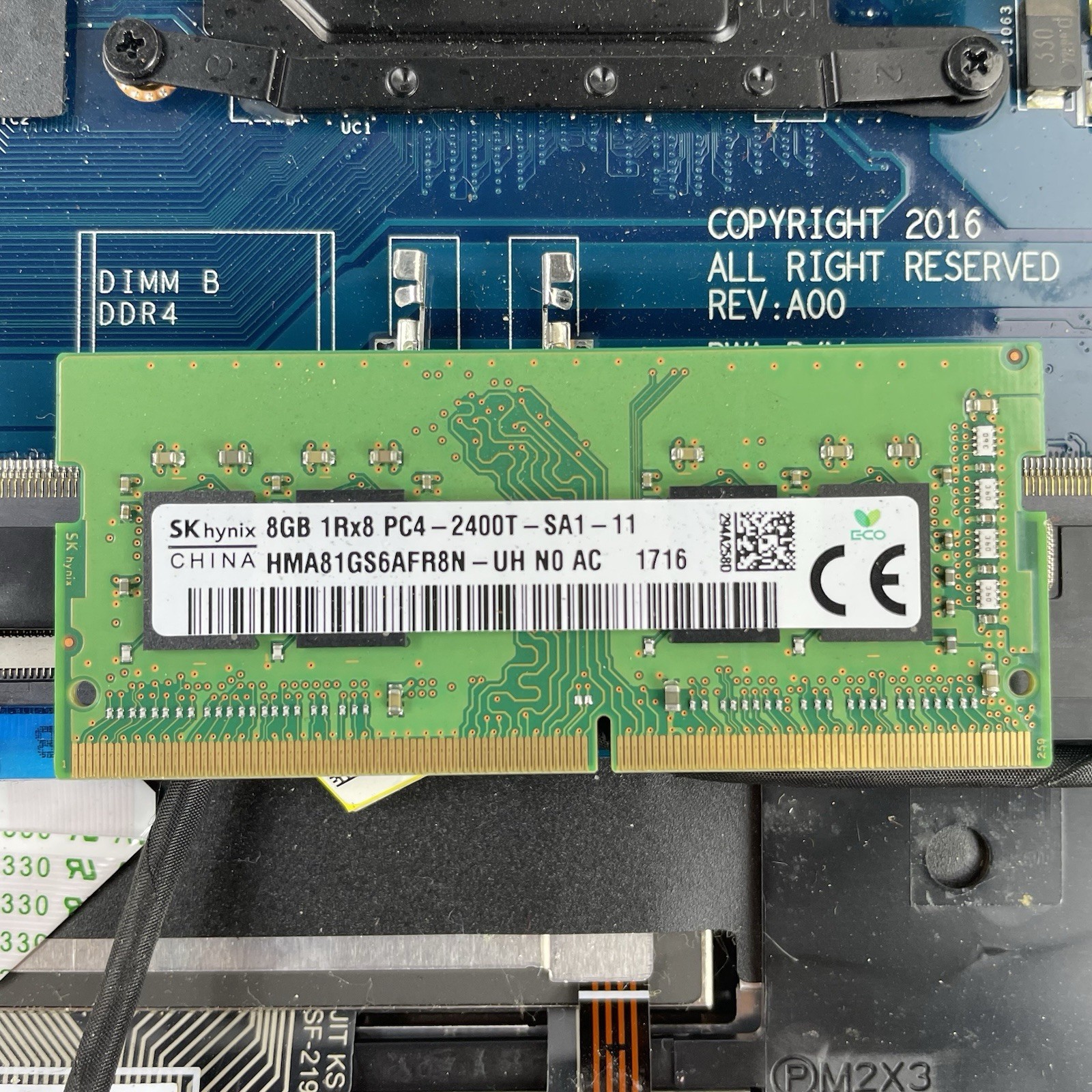 Dell Latitude 5580 15.6″ i5-7300U 2.60 GHz 8 GB RAM No SSD/OS/Batt – Bad Corner