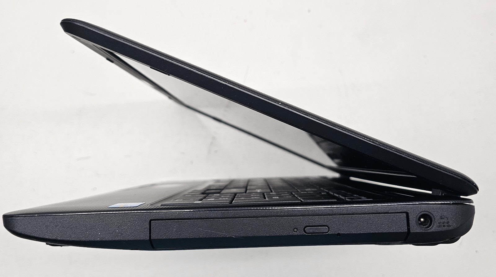 Toshiba Satellite C655-S5229 15.6″ Laptop Intel Core i3 4GB Ram NO HD/OS (FL)