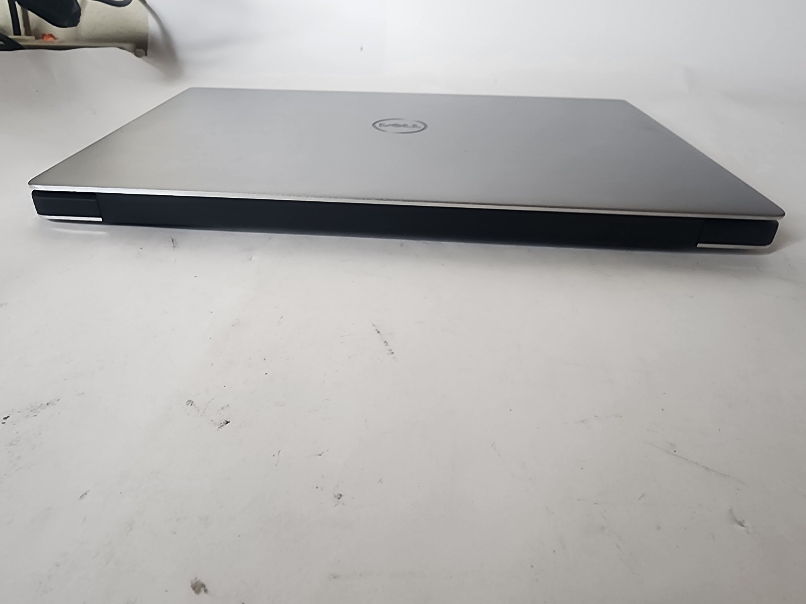 Dell XPS 13 9350, i5-6200u, 8 GB – 128 GB SSD Windows 10 Pro