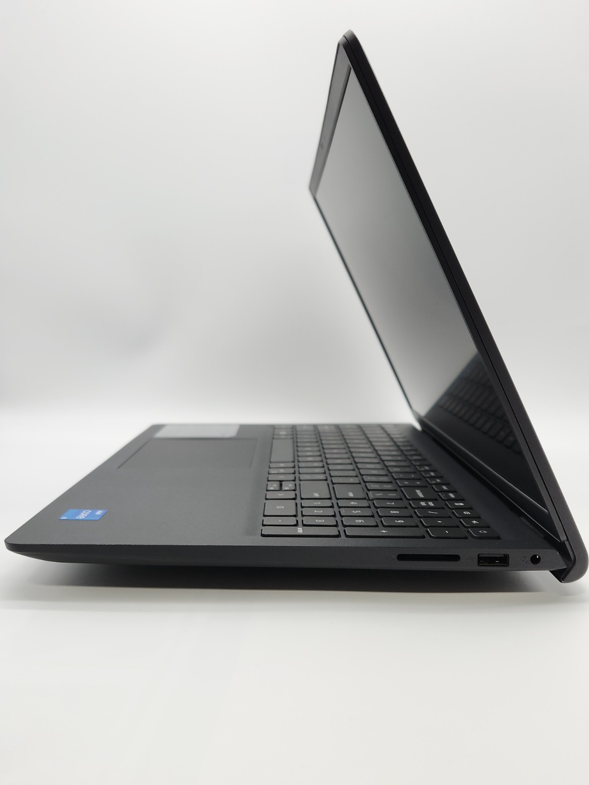 Dell Inspiron 15 3520 Touch i5-1155G7 8GB 256GB SSD Win11 External Monitor Only