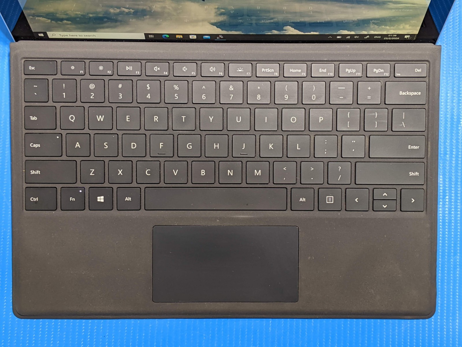 MS Surface Pro 1796 12.3″ 2736×1824 TOUCH i5-7300U 2.6GHz 4GB 128GB SSD Win10Pro