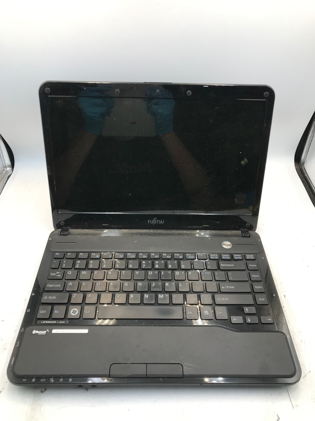 Fujitsu LifeBook LH532 Intel Core i3 NVIDIA GeForce GT 620M- 14″ -BAD JACK-MZ
