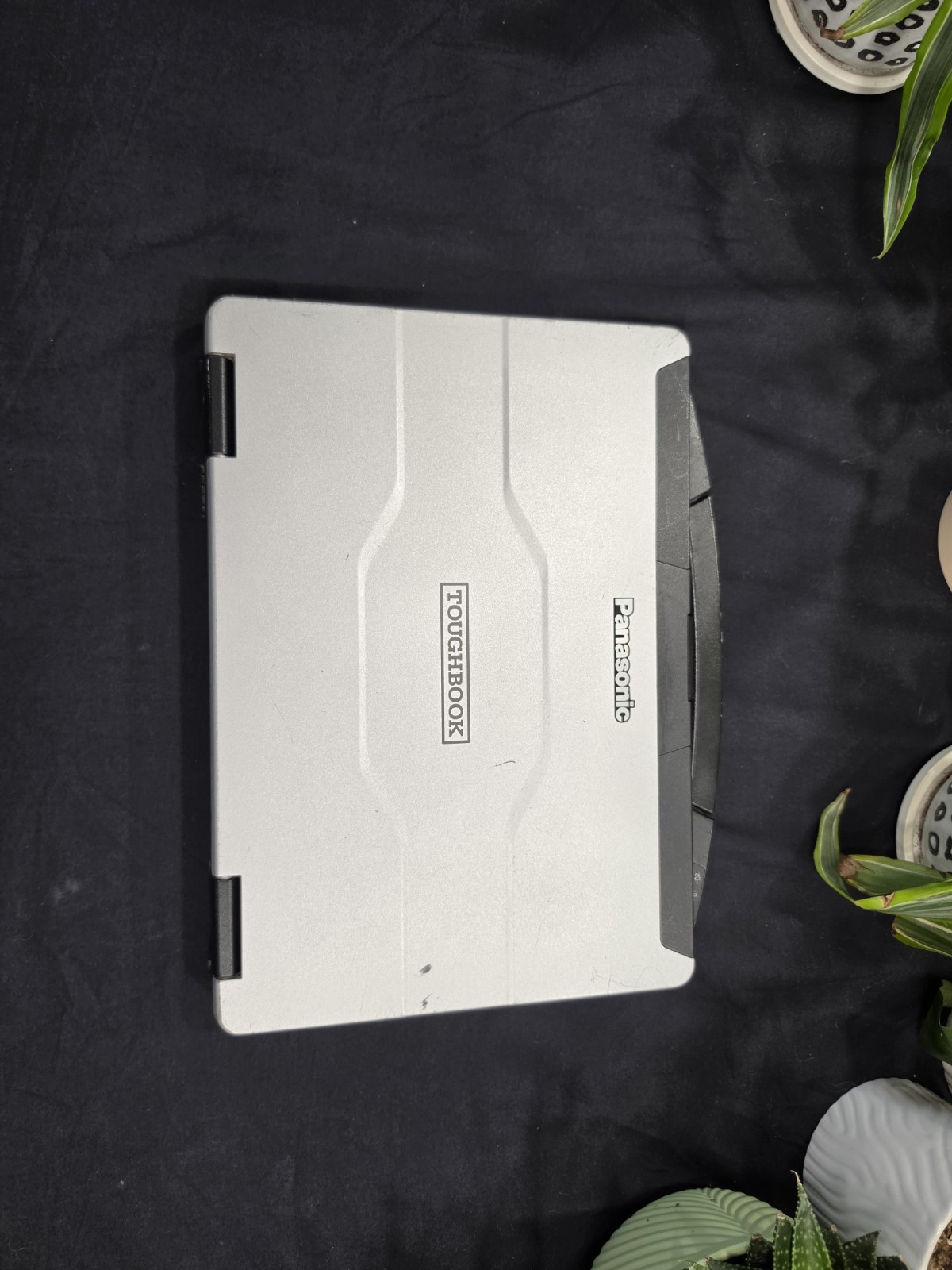 Panasonic FZ-55 Toughbook i7 32GB 1TB AMD GPU WX4150 4G LTE (Low Hours)
