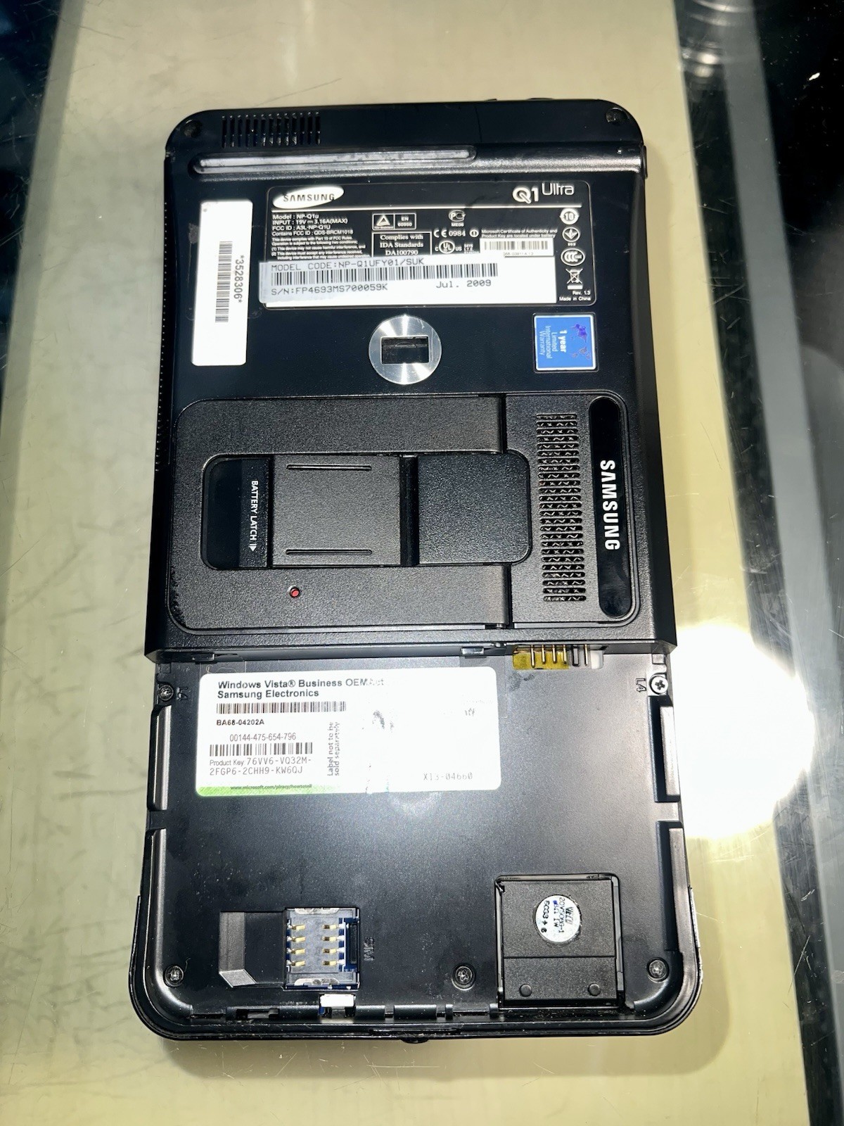 Samsung Q1 Ultra Handheld Computer Windows NP-Q1U No AC Adapter UNTESTED AS IS