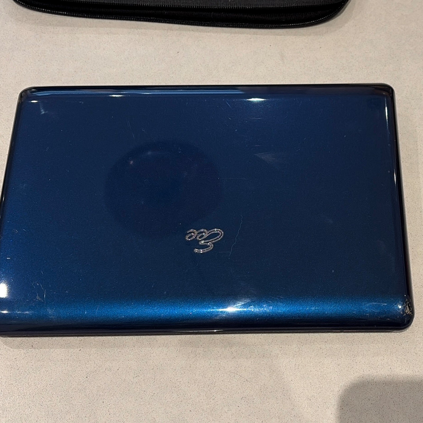 ASUS Eee PC 1005HA Netbook, Intel atom, windows 7. 1024mb installed memory