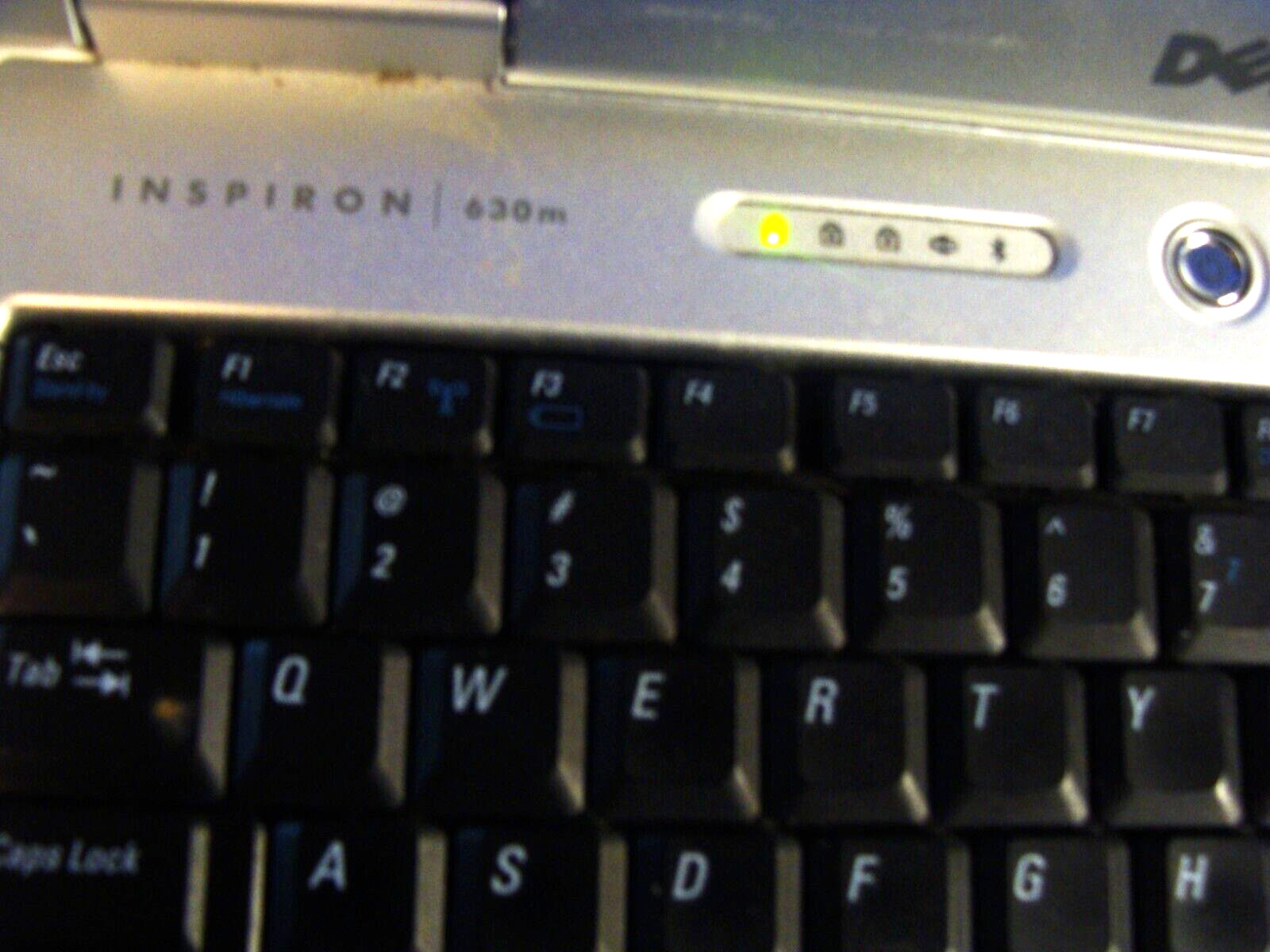 Dell Inspiron 630m Intel Pent M 1.73GHz 768mb RAM / 80GB HDD / Win XP Pro Sp3