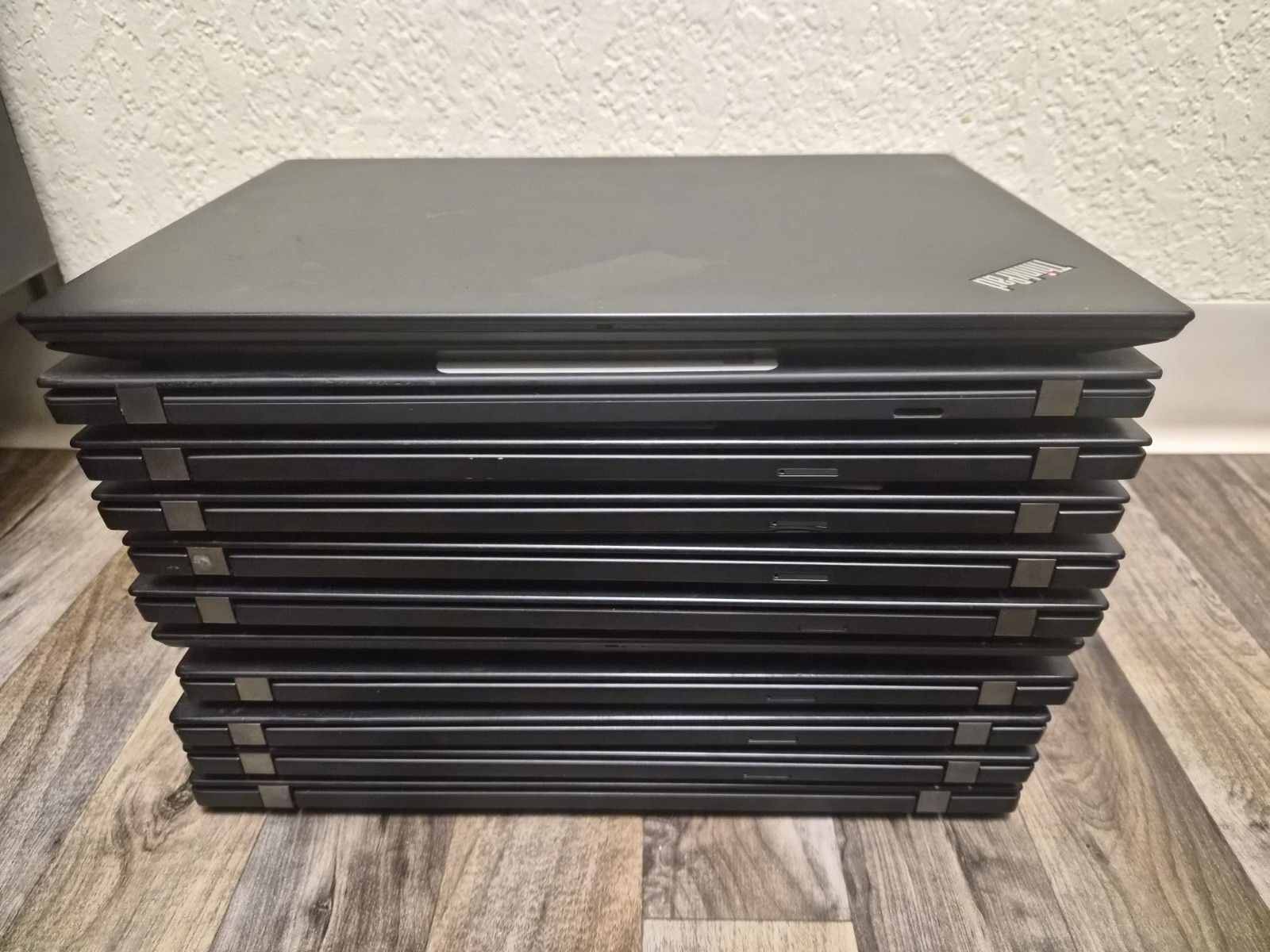 Lenovo ThinkPad T490s Intel Core i5-8365U 1.6Ghz 16GB Ram No SSD 14″ Laptop