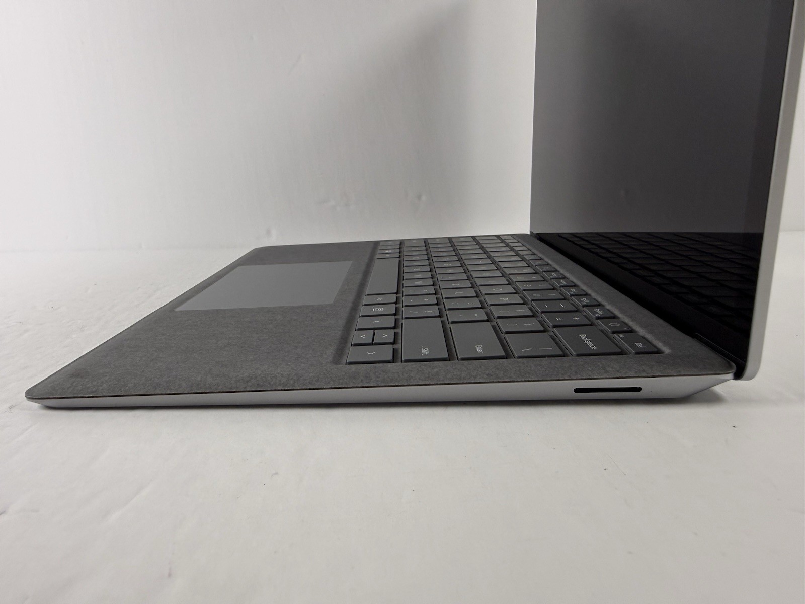 Microsoft Surface Laptop 5 13.5” 1950 Intel Core i7-1265U 16GB RAM 512GB NVME