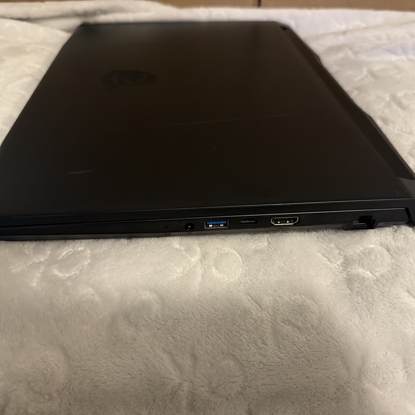 MSI Katana 15 HX B14WEK-001US 15.6″ Gaming Laptop i7-14650HX 5050 16GB 512GB