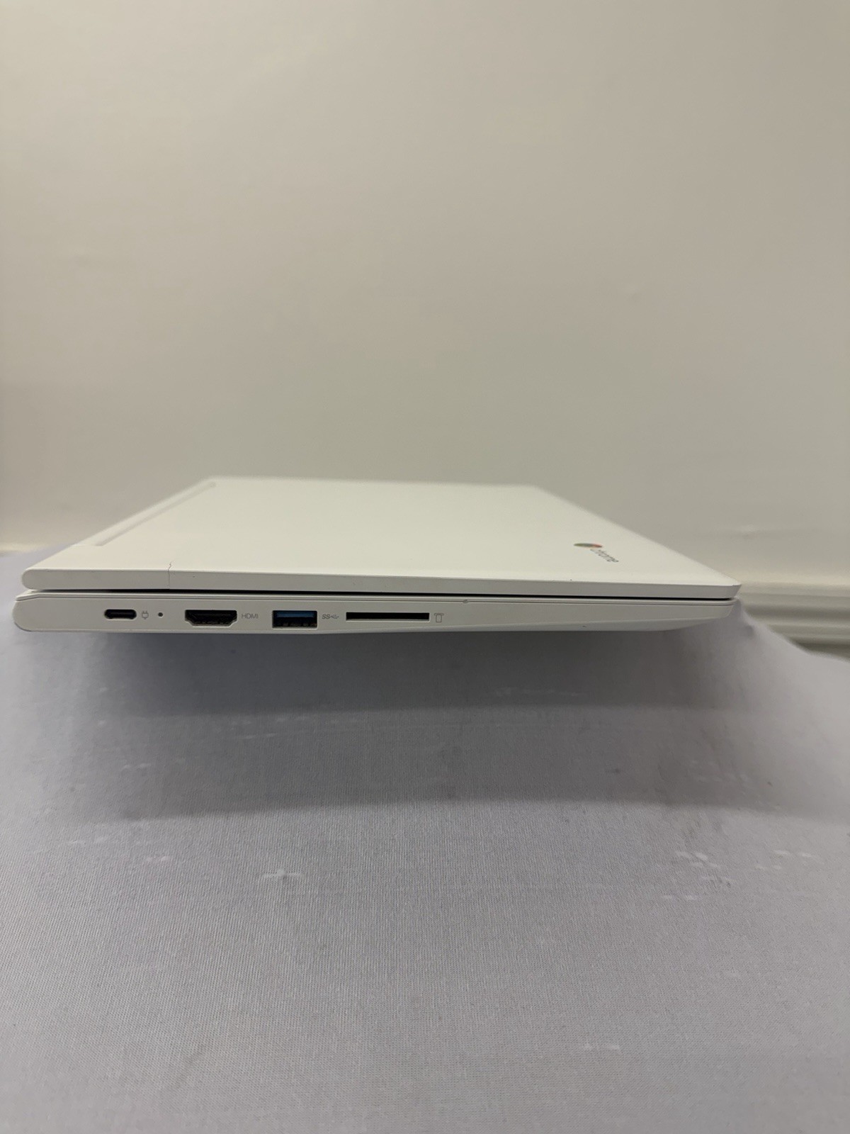 Lenovo Chromebook C330 Laptop – Mediatek MTK8173C – RAM 4GB – Read Des