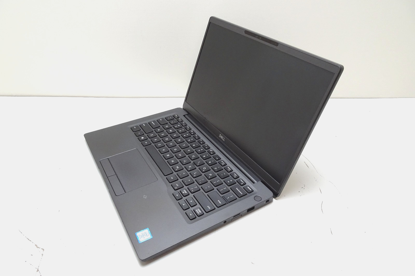 Dell Latitude 7400 Laptop | i7-8665U | 16GB RAM | 256GB NVMe | LINUX | READ