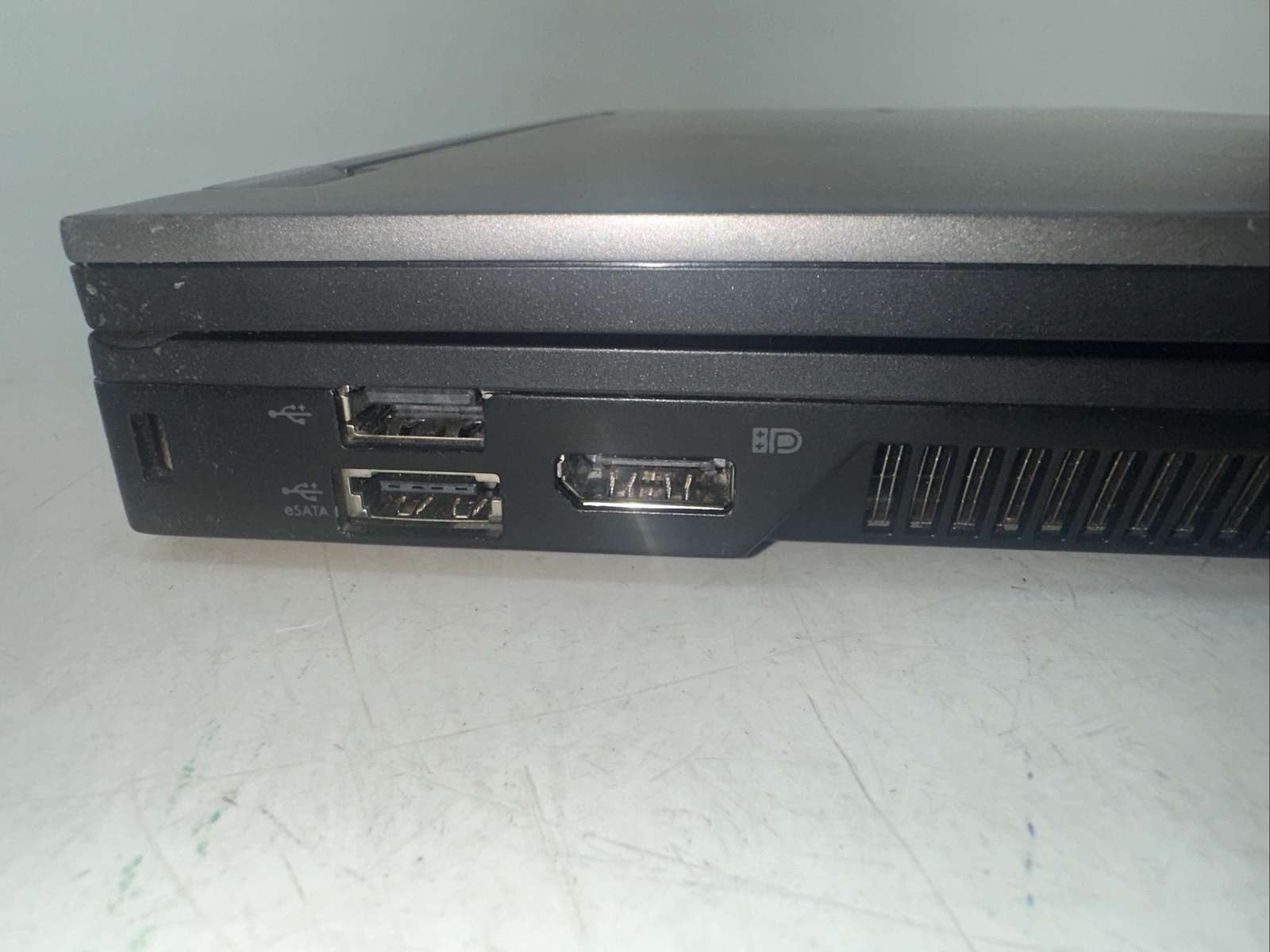 Dell Latitude E6410 Laptop i5 2.67 GHZ – 500gb – 4GB Ram – Windows 10 Pro