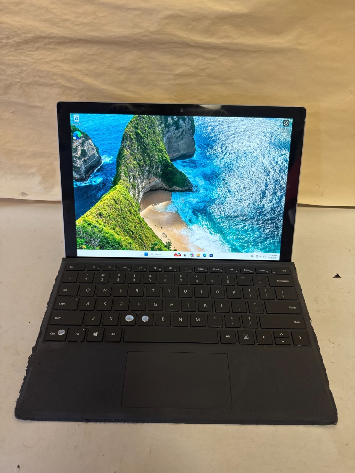 Surface Pro 6 Intel i5-8350U 1.70GHz 8GB RAM 128GB M.2 Win 11 Pro w/ Keyboard