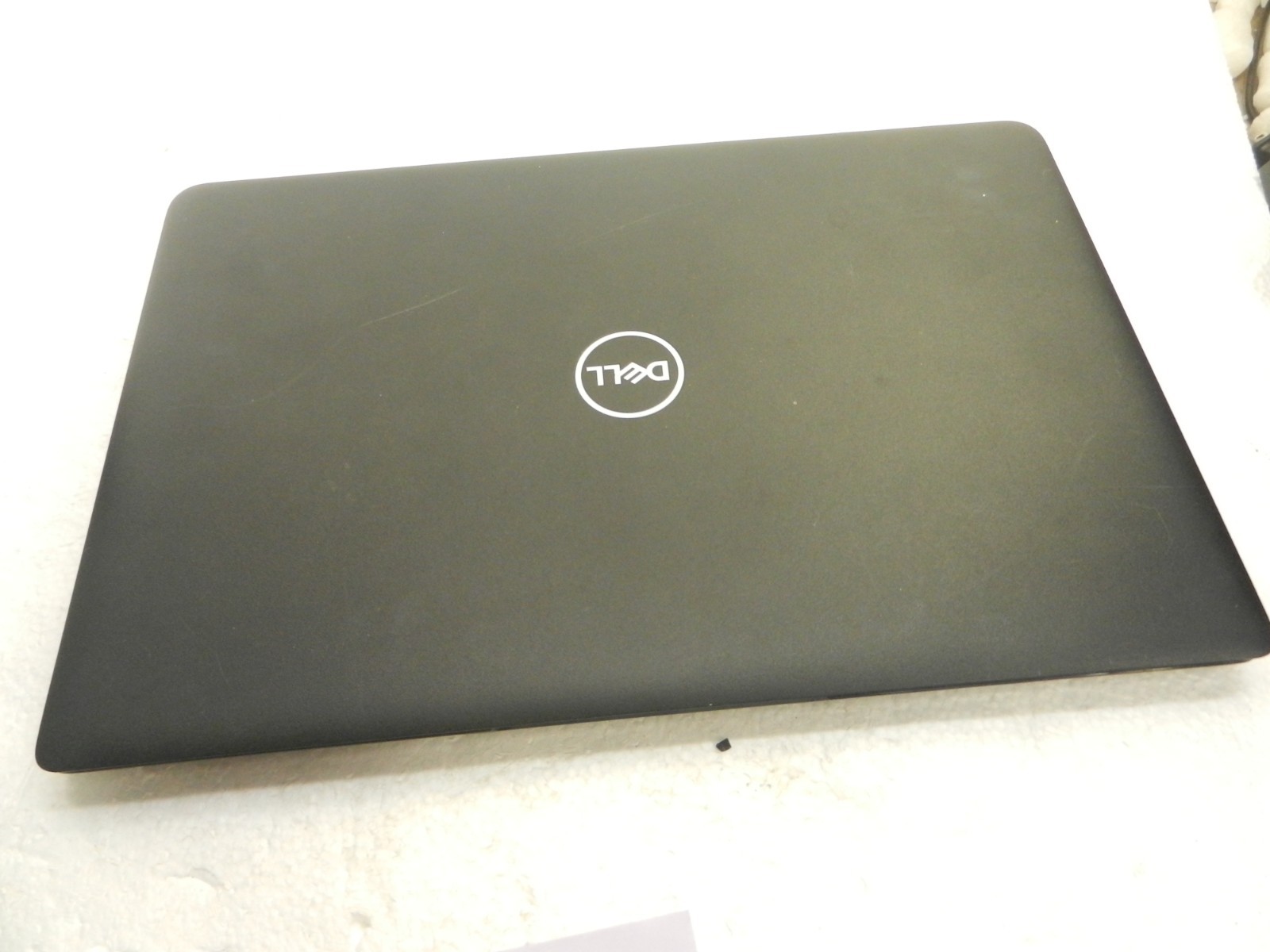 Dell Latitude 3500 Laptop i5‑8265U 8GB RAM 15.6″ No HDD / No OS ◦ dead Battery