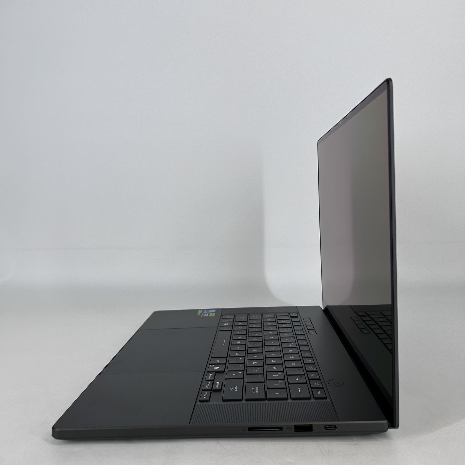 Asus ROG Zephyrus G16 GU605 16 QHD+ 2.9GHz Ultra 9 285H 32GB 1TB RTX 5070 Ti