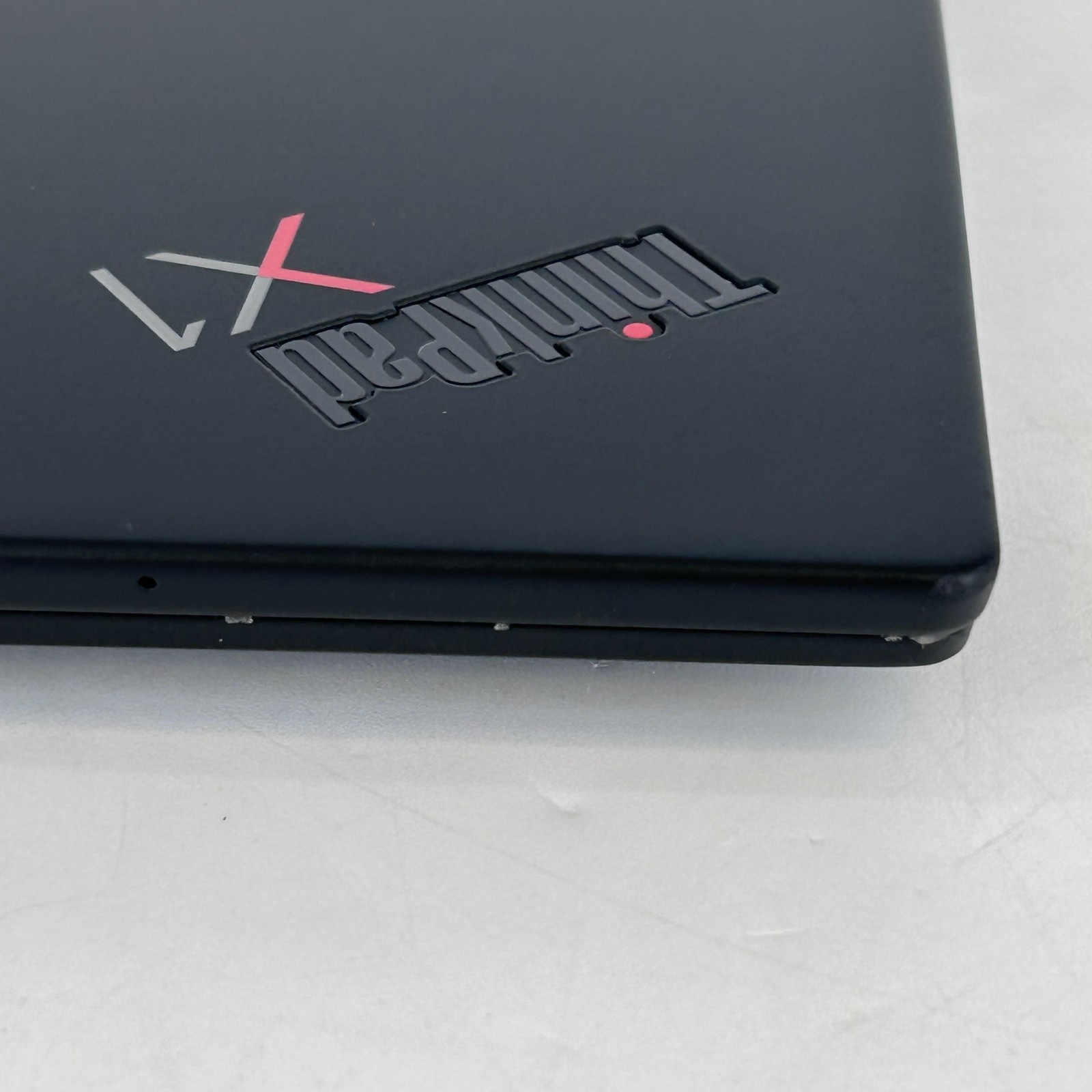 Lenovo ThinkPad X1 Carbon Gen 11 14 FHD+ 1.8 GHz i7-1365U 32GB 1TB SSD Very Good