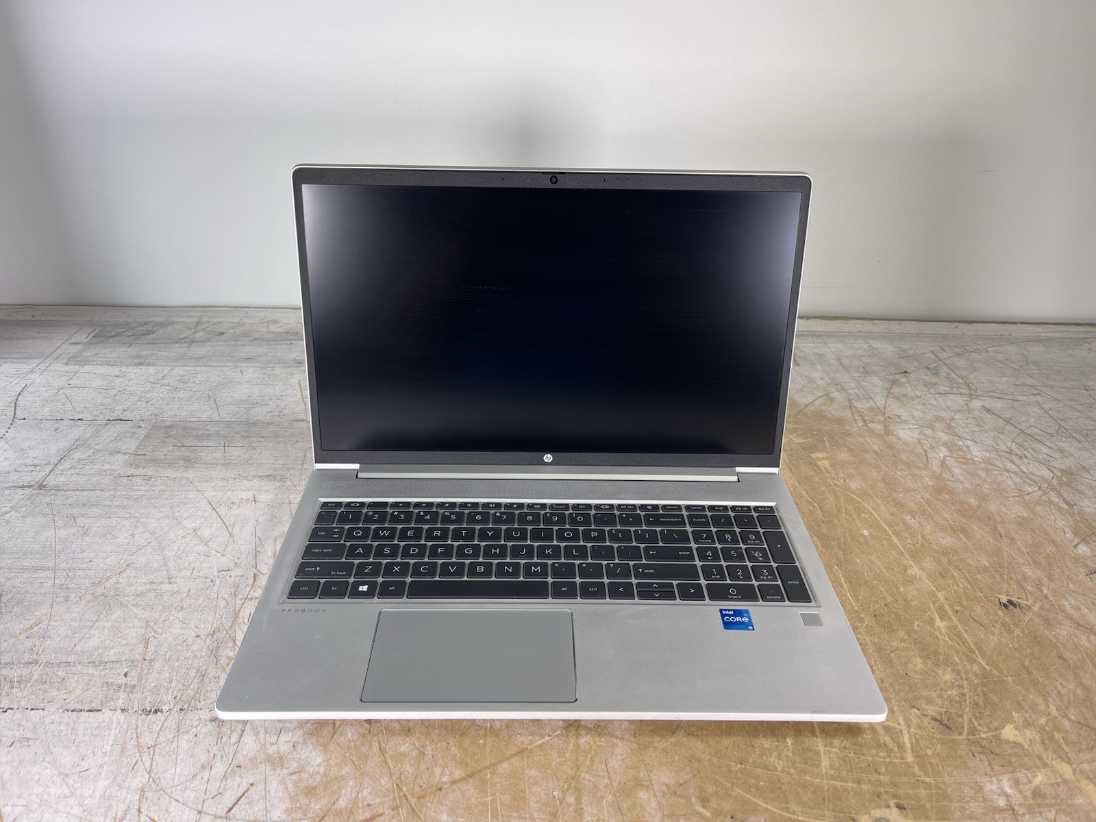 HP PROBOOK 450 G8 i5-1135G7 @ 2.4GHz, 4GB RAM, NO HDD/OS – (FOR PARTS)