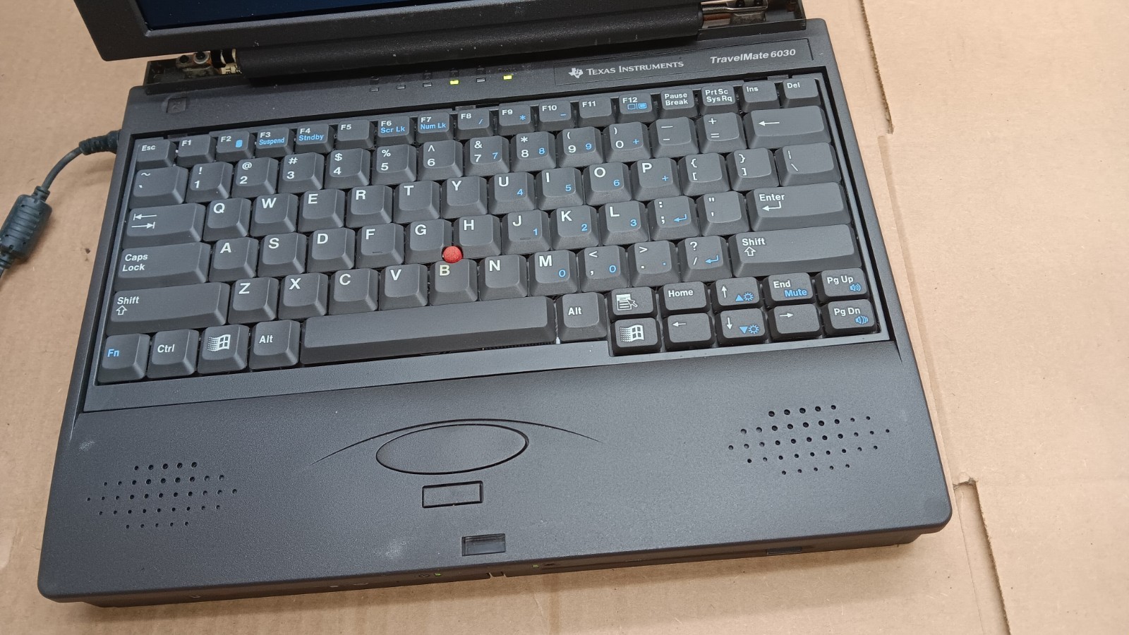 Vintage Texas Instruments TravelMate 6030 Laptop Windows 98 SE Operating System
