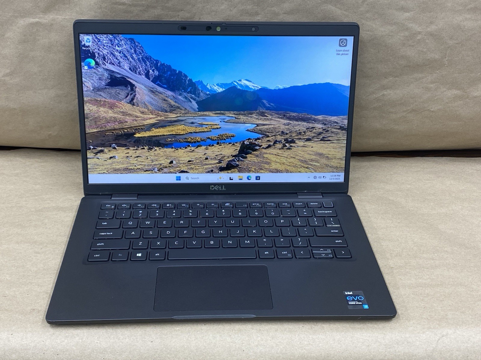 Dell Latitude 7320 – 13″ 1920×1080 – i7-1185G7 – 16GB – 256GB SSD – Win 11 Pro