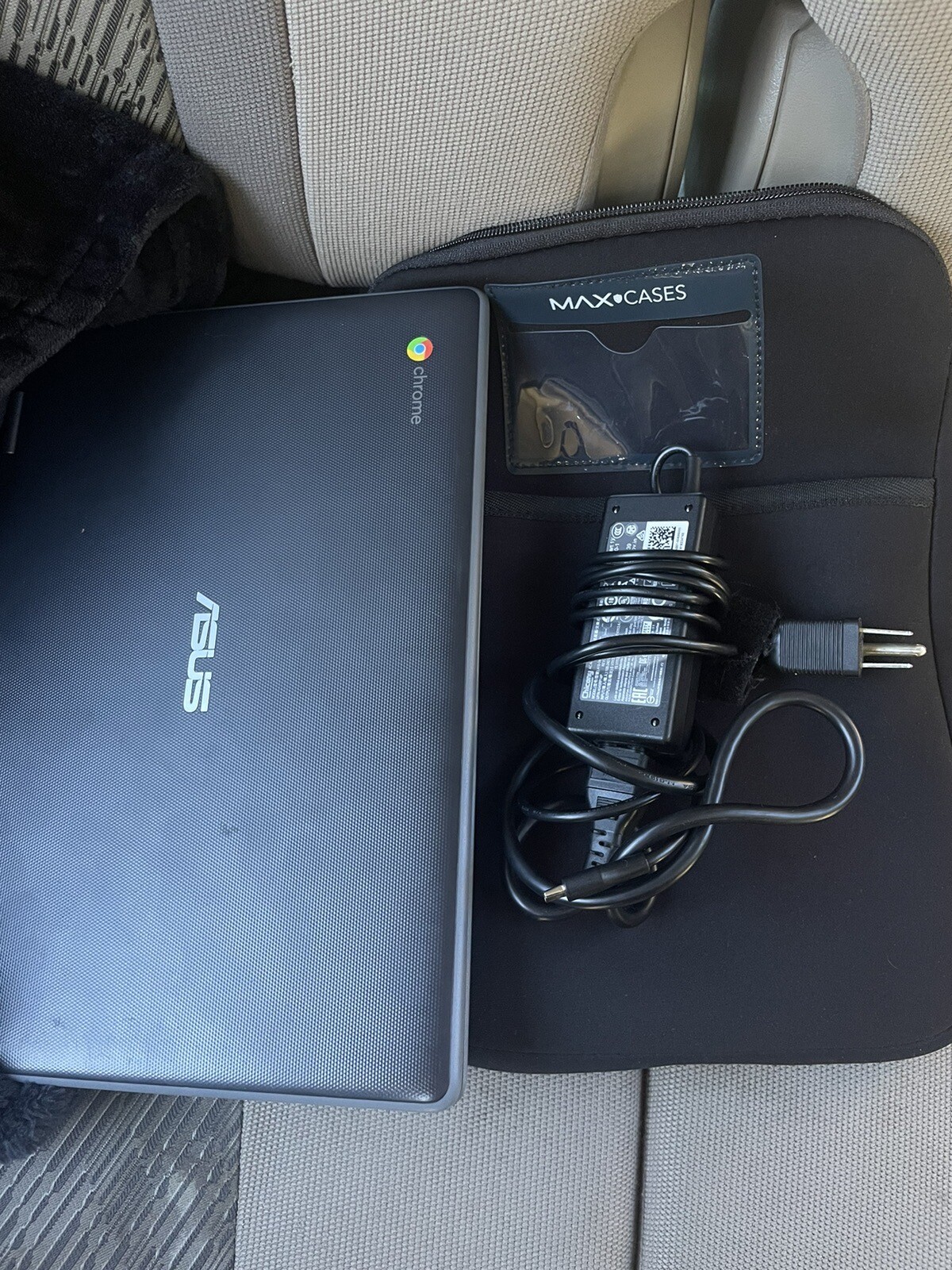 ASUS C300M 11.6 inch (16GB, Intel Celeron N, 2.16GHz, 2GB) Chromebook – Black –