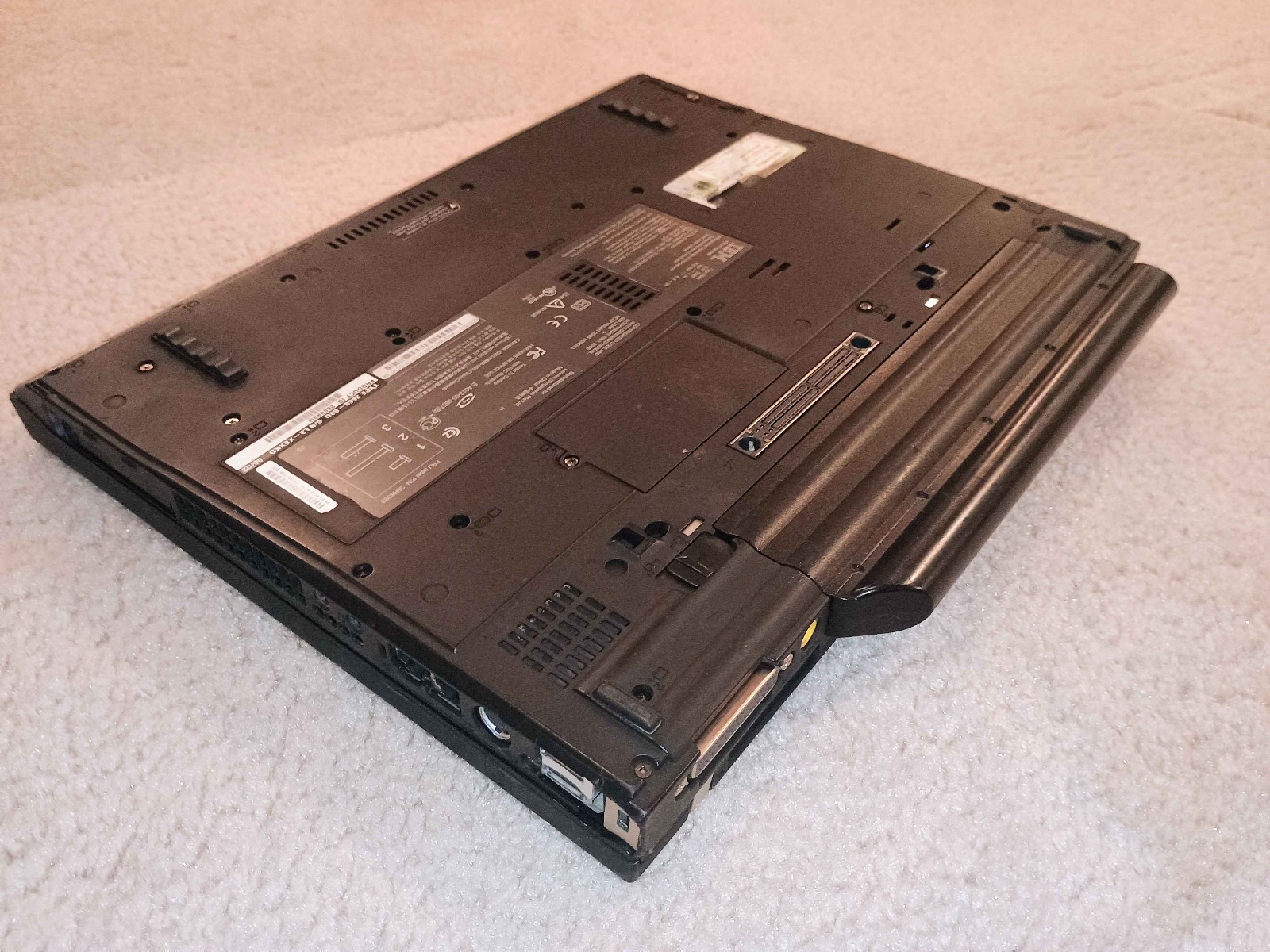 Vintage Retro IBM thinkpad T43 Windows XP Pentium M Laptop