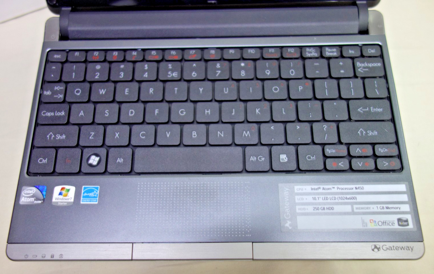 Gateway LT2104u NAV50 Netbook 10.1″ Intel Atom 1GB RAM 250G Box Manual Case Win7
