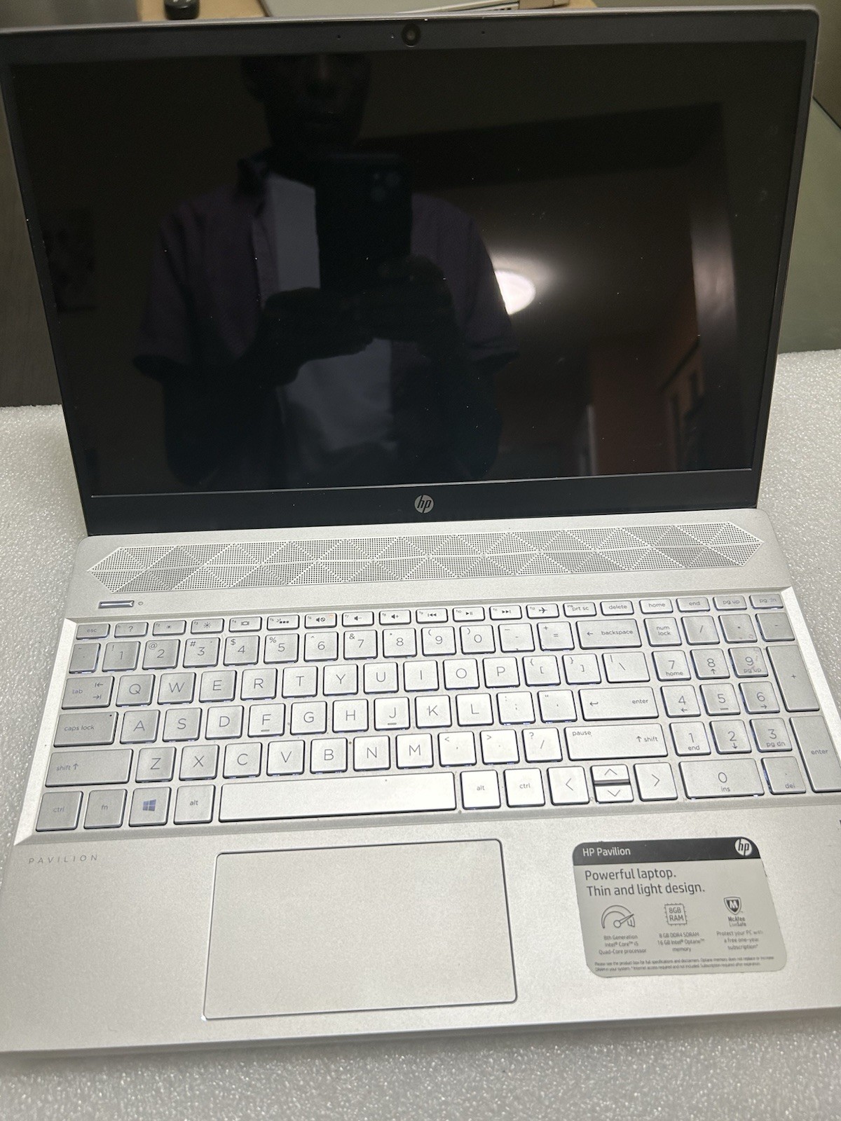 HP PAVILION 15-CS1063CL | CORE i5-8265U | 1 TB | 8GB | W/ POWER ADAPTER