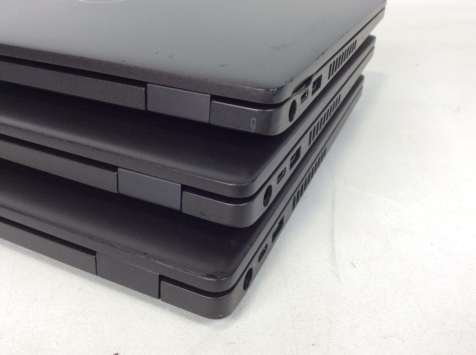 x3 Dell Latitude 5400 i5-8365U 1.6GHz 16GB 256GB SSD 14″ +Power Adapters