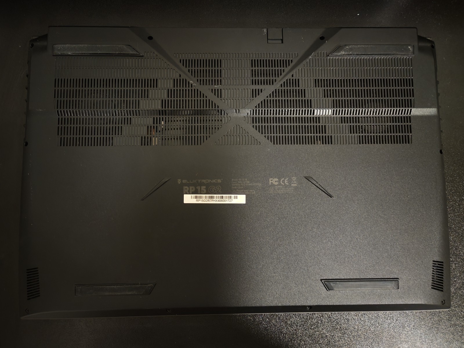 Eluktronics RP15 G2 15.6 RTX4060 AMD Ryzen 7 7840HS 64 RAM 2TB SSD Gaming laptop