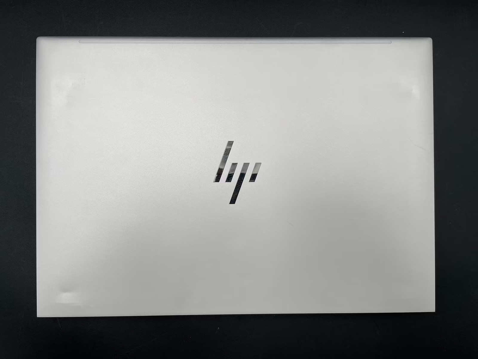 HP EliteBook 860 G9 Used 16″ (i5-1245U-16GB-256GB NVMe)