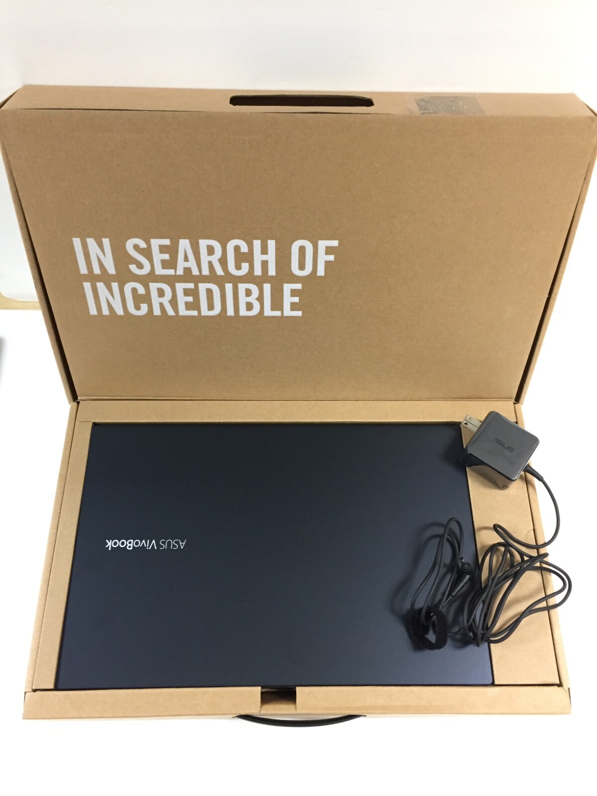 Asus VivoBook F513IA-NH77 15.6″ FHD/AMD R7-4700U/16GB Ram/512GB SSD/W10