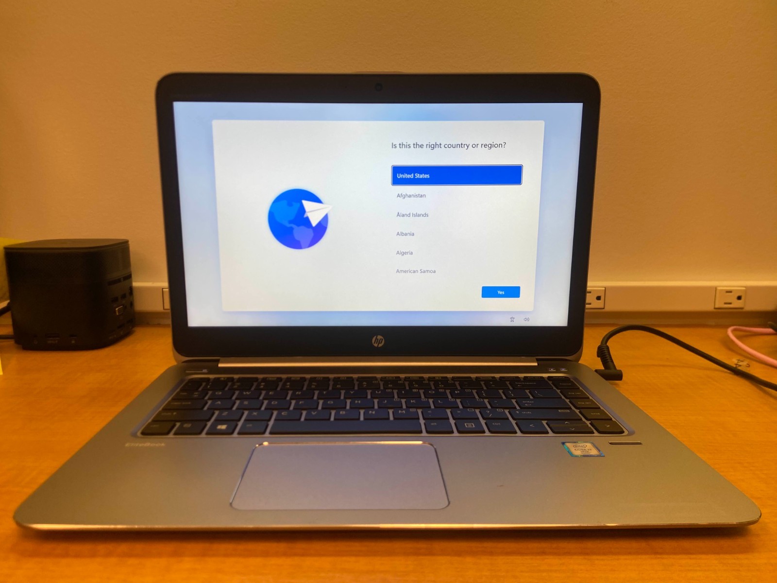 HP EliteBook 1040 G3 14″ – Intel i7-6600U @ 2.60 GHz, 256GB SSD, 8GB Ram, Win11