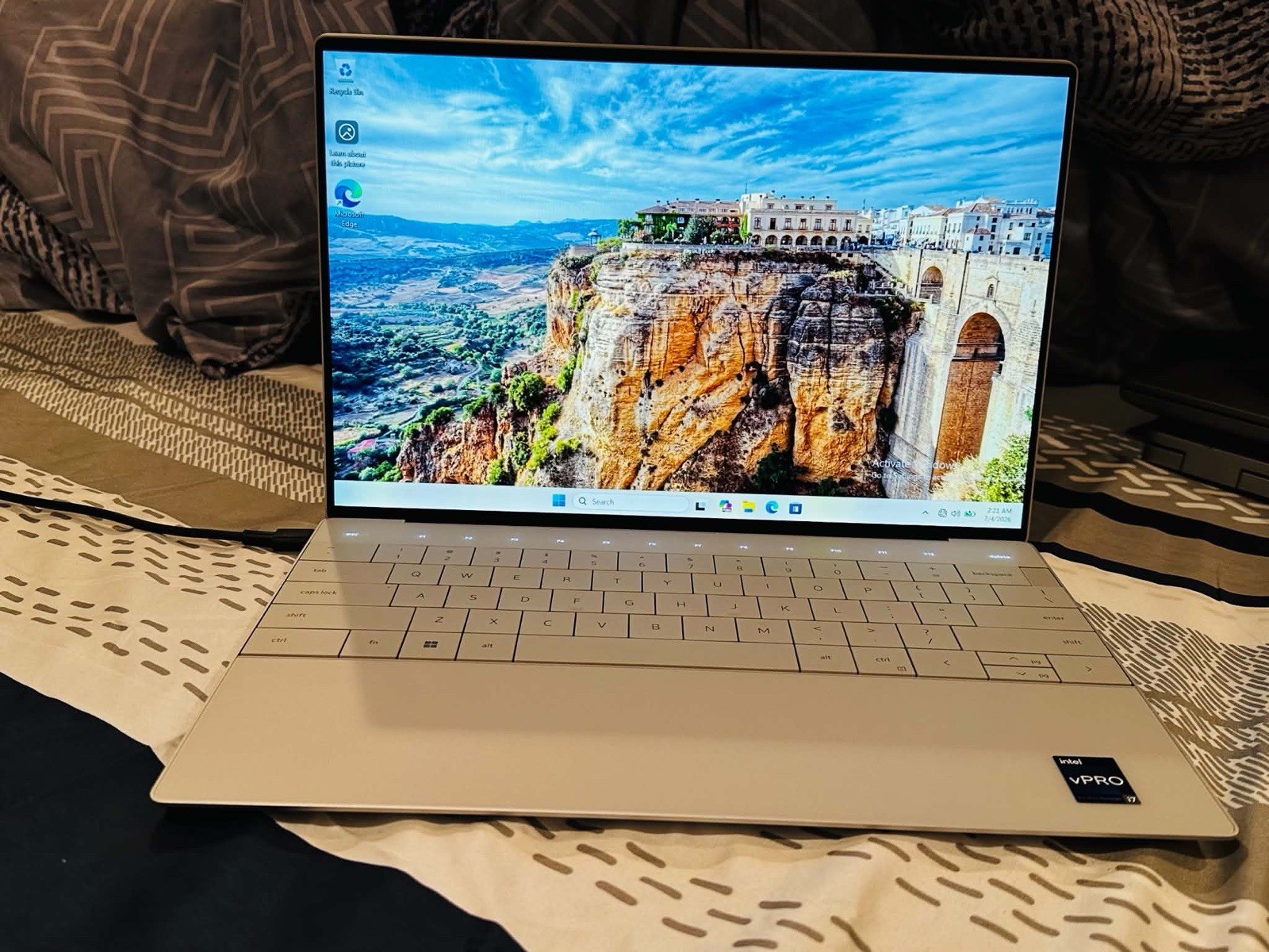 Dell XPS 9320 13in i7-1370P 16GB 512GB SSD Iris Xe Win11 Pro
