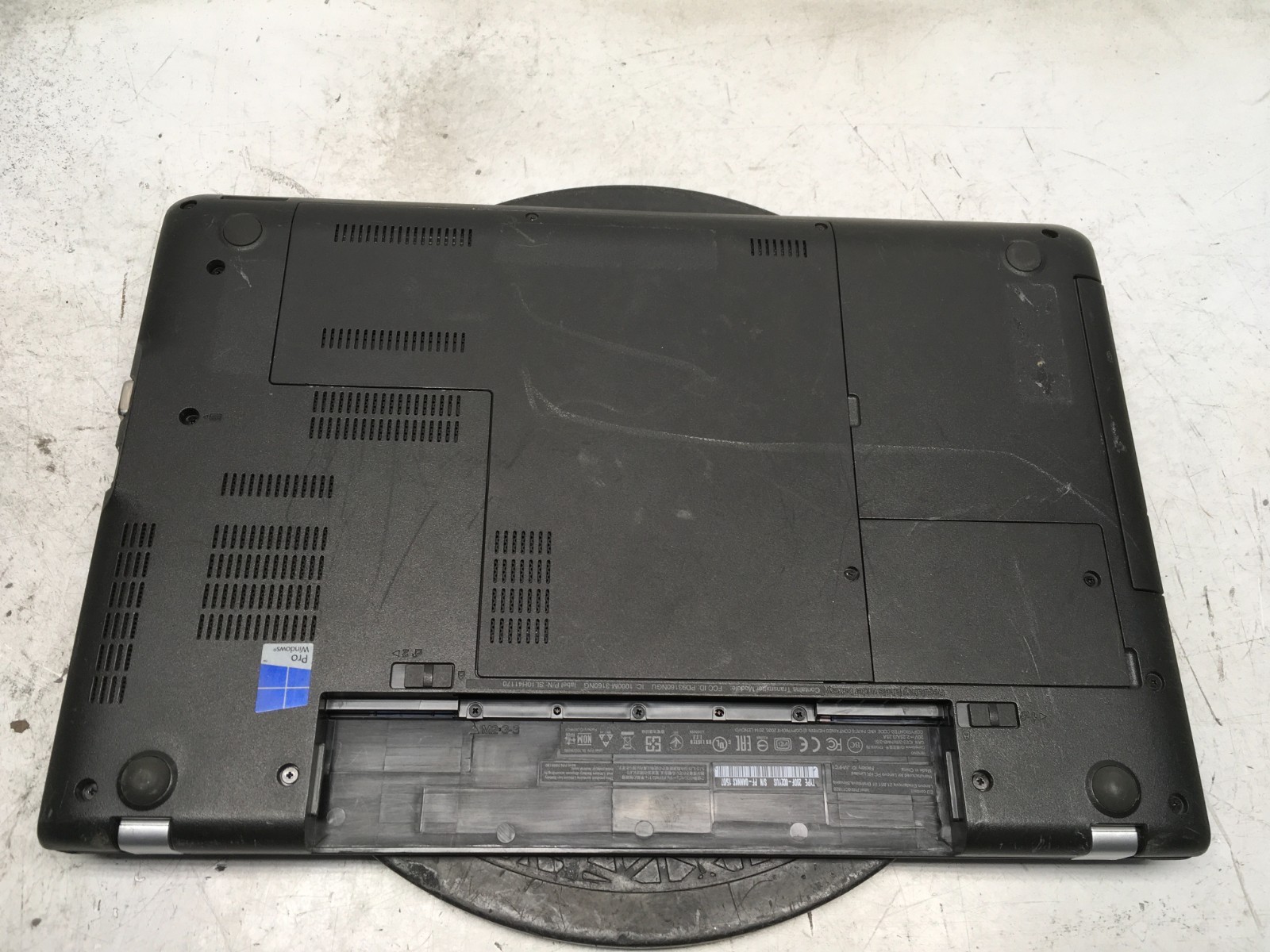 Lenovo ThinkPad E550 Intel i3-4005U 1.7GHz 4 GB NO HDD