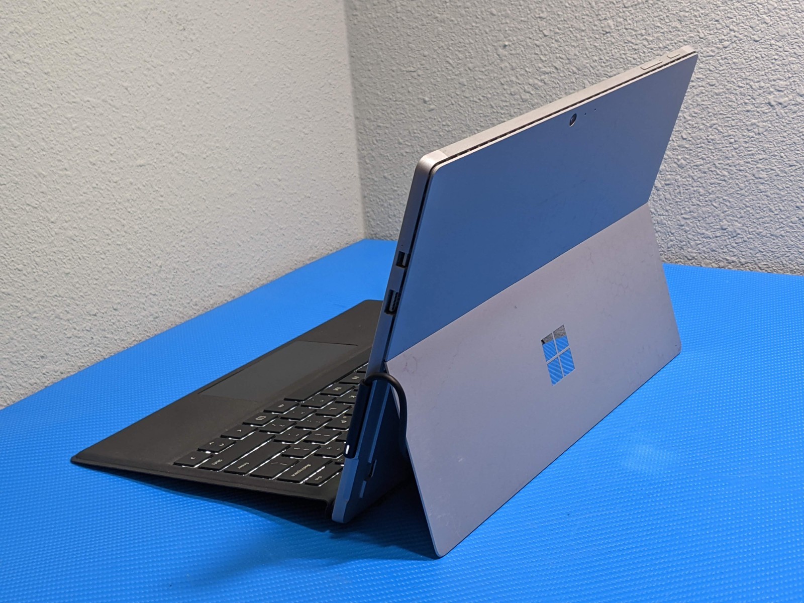 MS Surface Pro 6 1796 12.3″ 2736×1824 TOUCH i7-8650U 1.9GHz 8GB 256GB SSD AS-IS