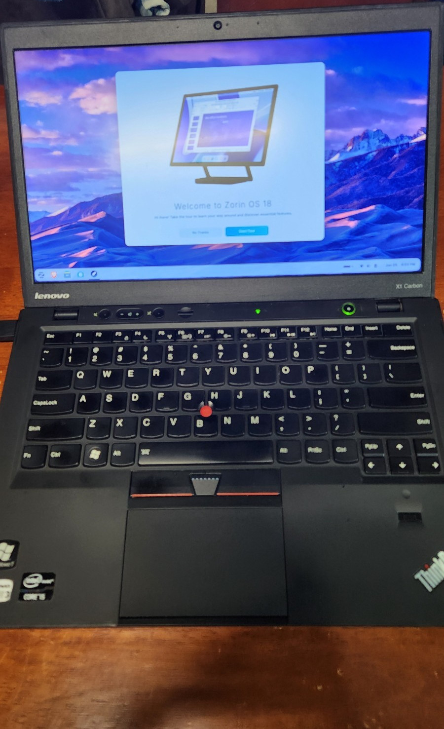 Lenovo ThinkPad X1 Carbon 1st Gen 14″ i5-3317U, 4GB Ram- 128GB SSD- Zorin OS
