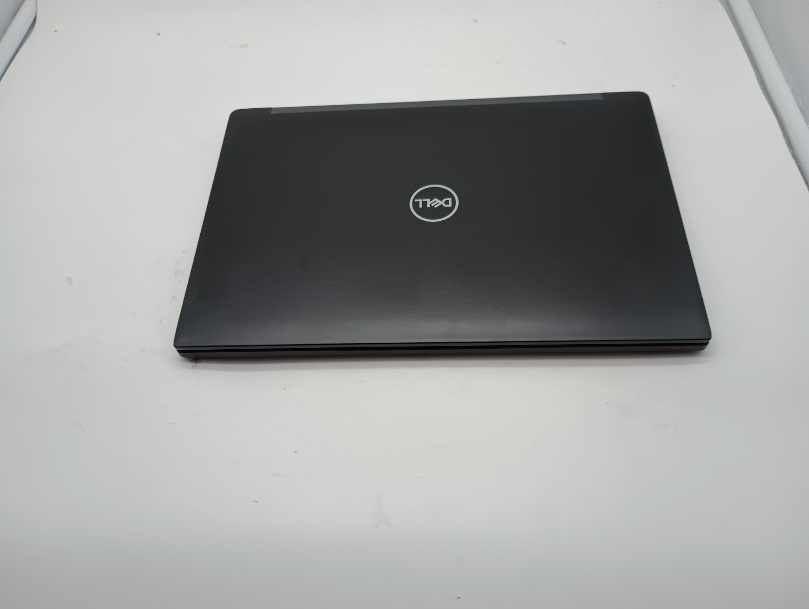 Latitude 7380 w/charger.i7 6th gen.16GB.128GB M.2.13.3″FHD.W11. Nice!!