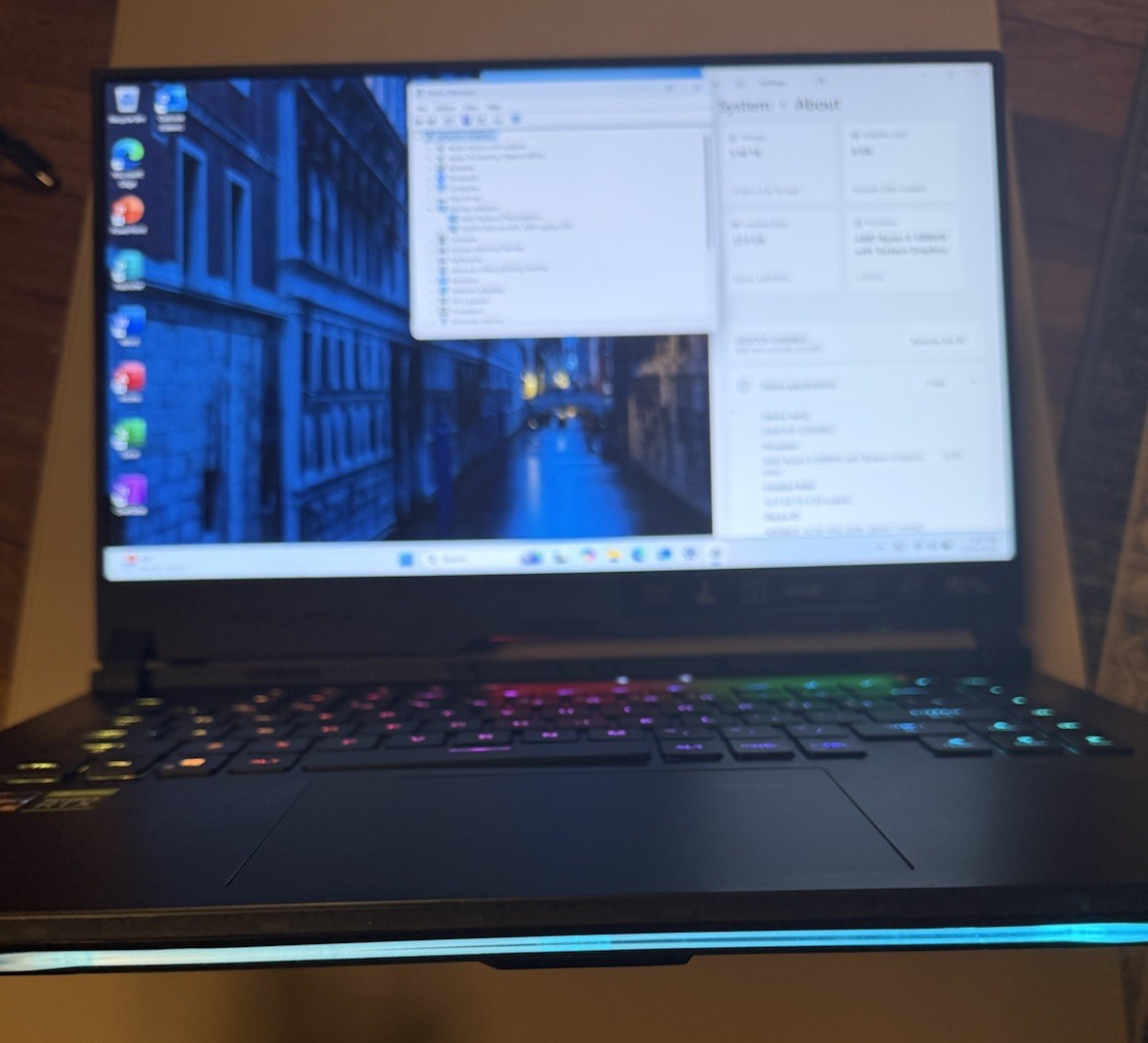 ASUS ROG STRIX SCAR G533QS 15.6” 300hz, 6TB SSD, RTX 3080, Ryzen 9, 32gb Ram,