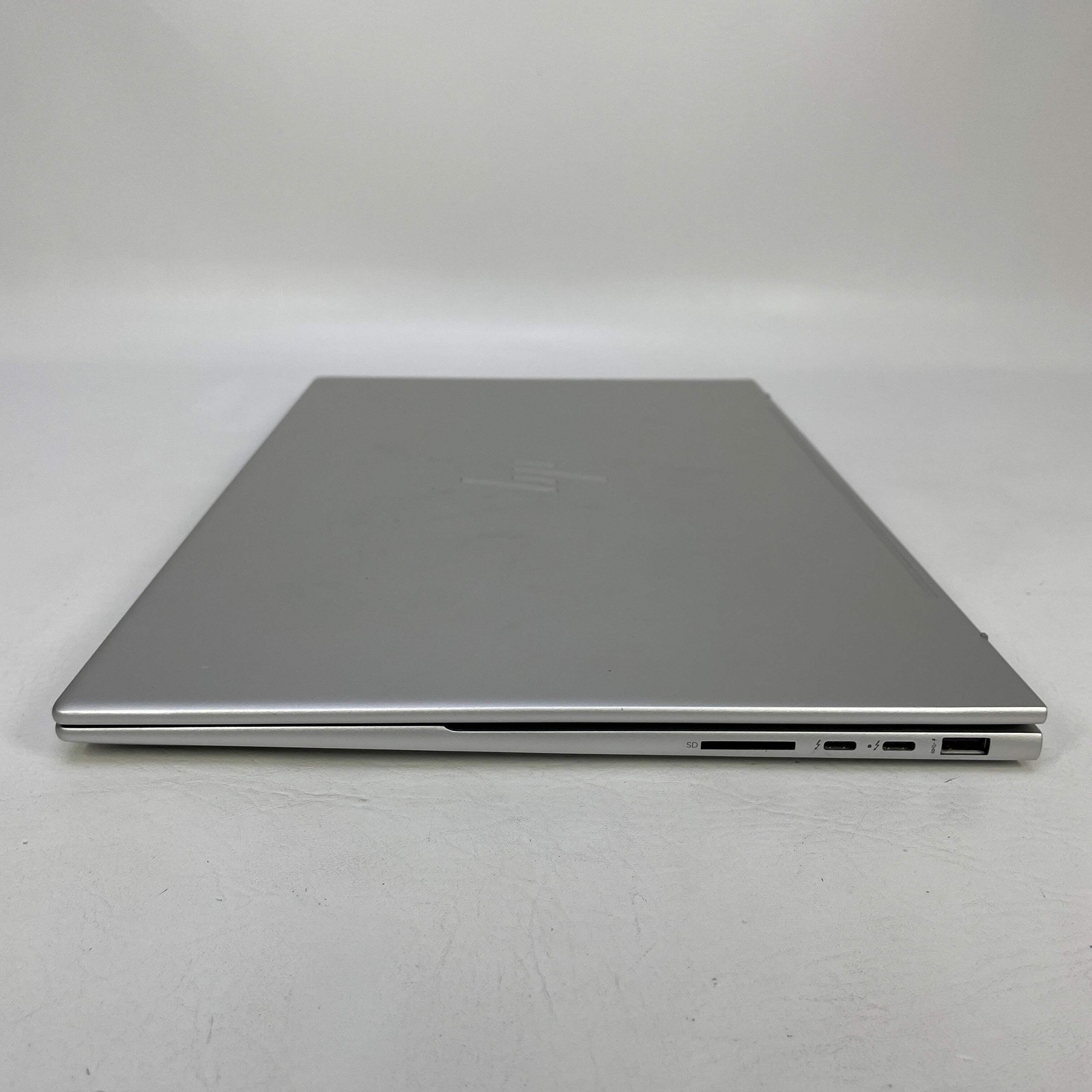 HP Envy 17-CR0013DX 17.3″ i7-1260P 2.1GHz 12GB RAM 512GB SSD