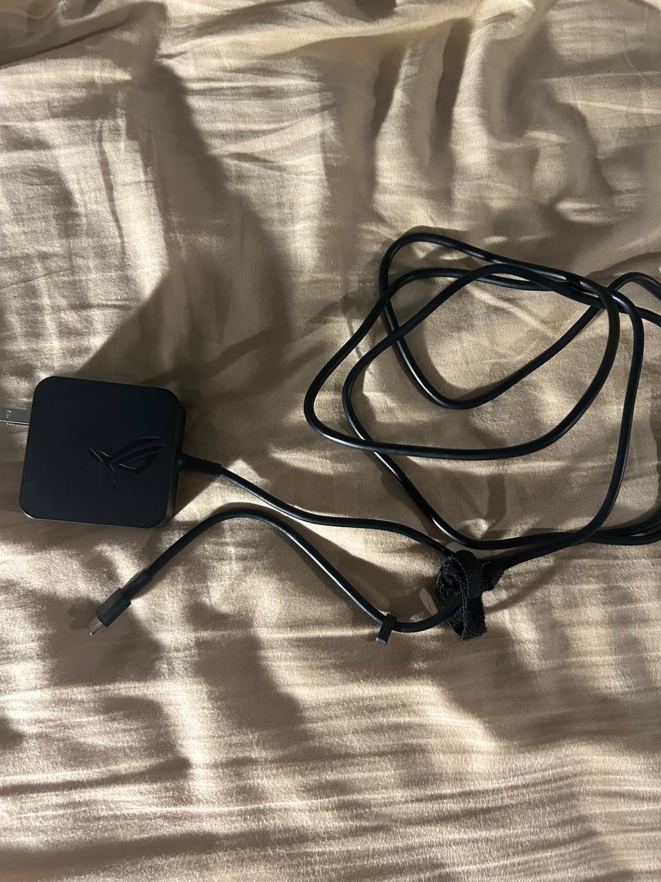 Asus ROG Ally X (1TB) bundle